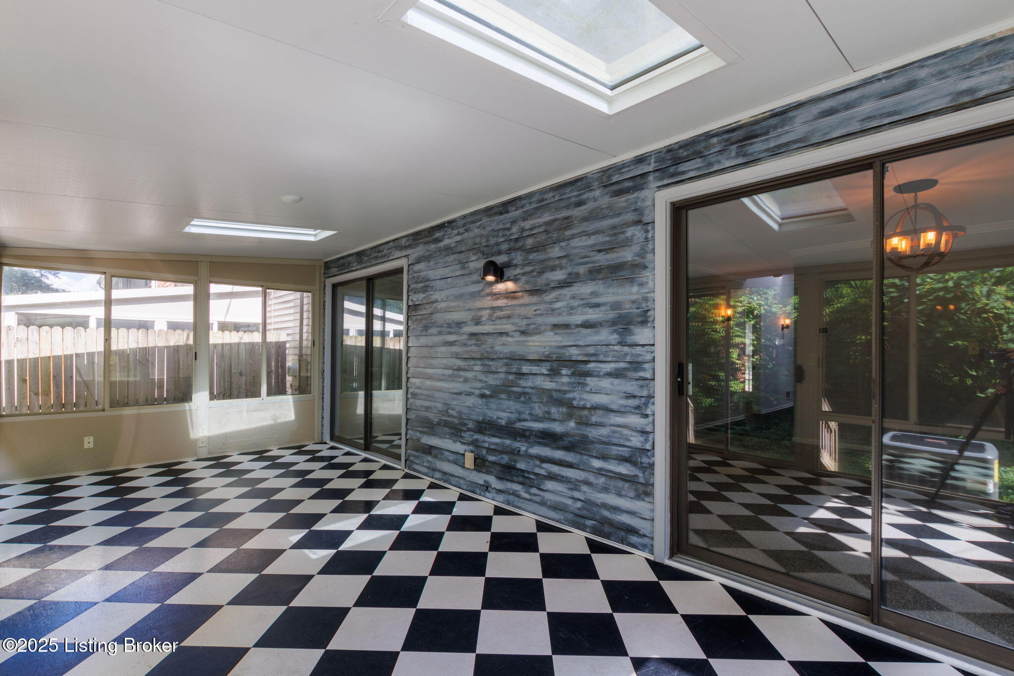 3607 Brownsboro Rd 14