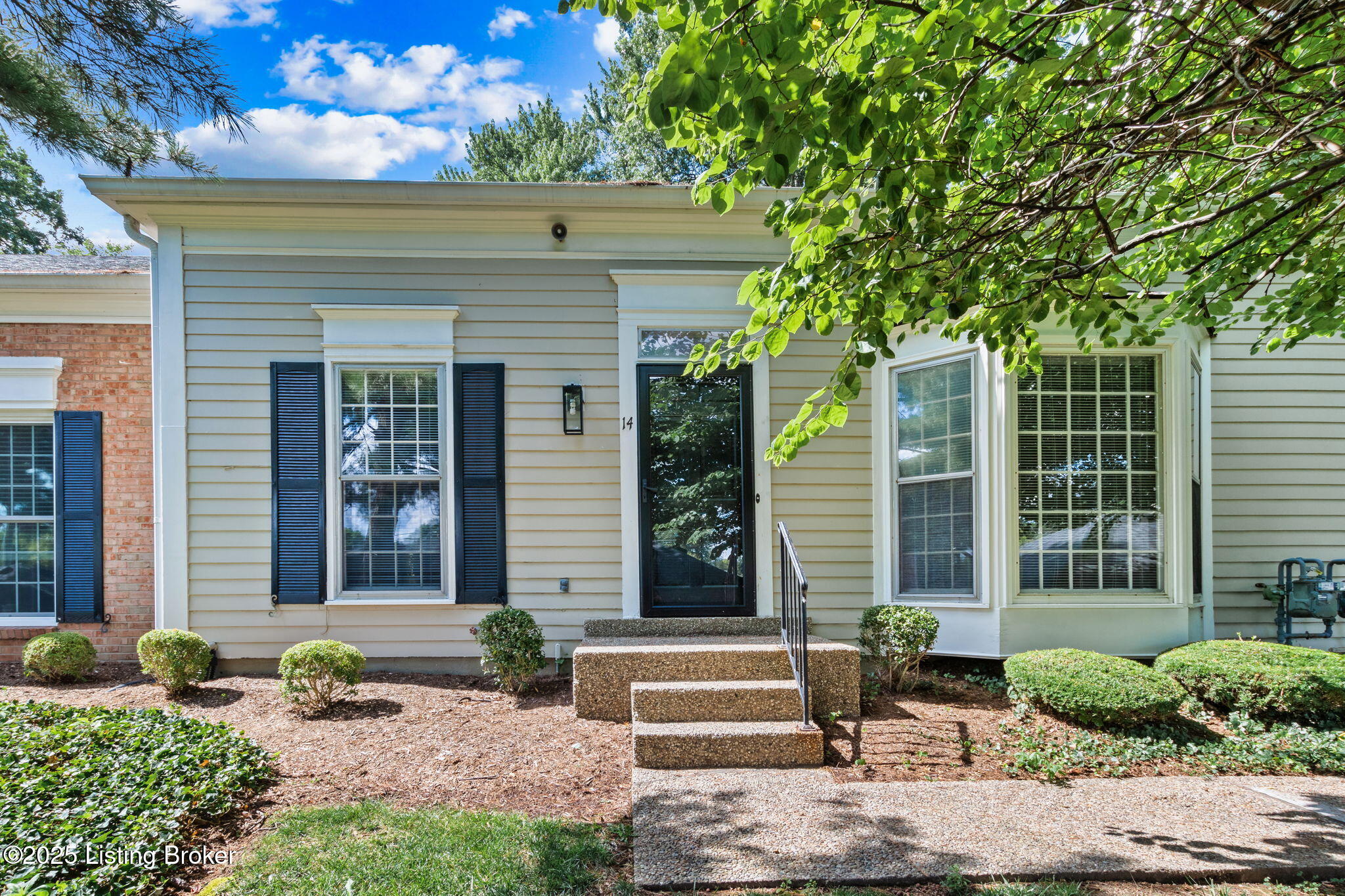 3607 Brownsboro Rd 14