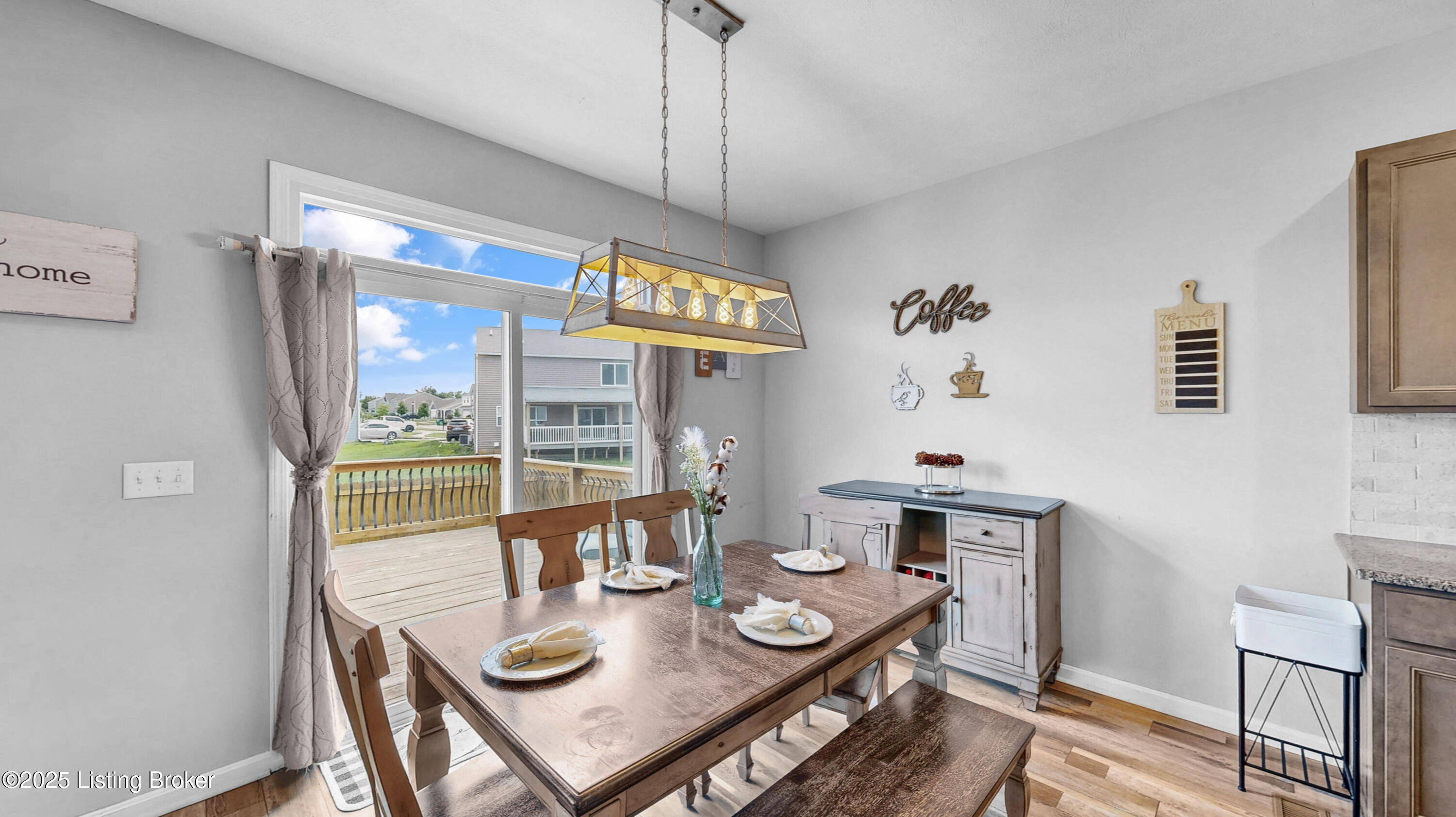 125 Bridlewood Dr