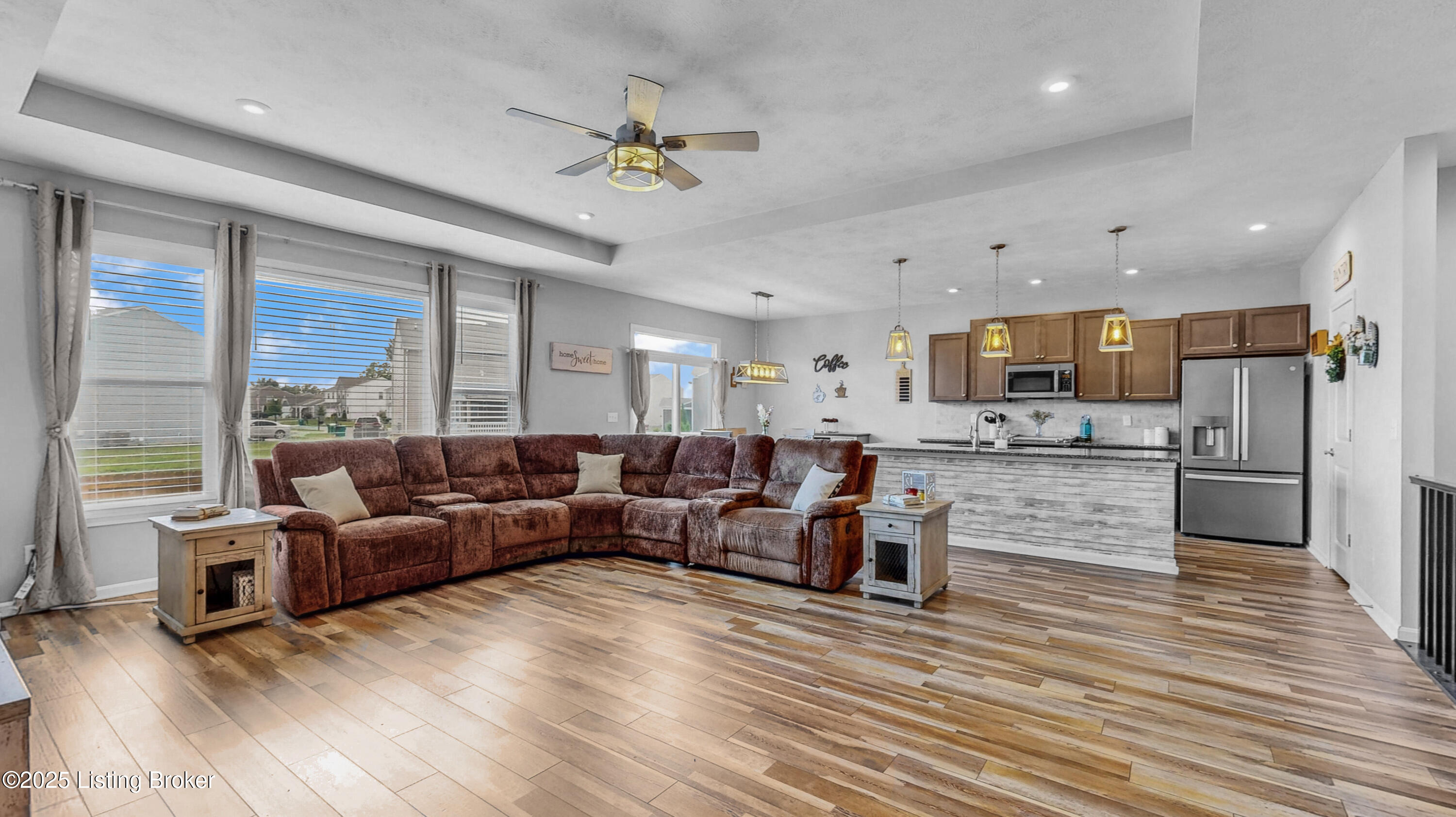 125 Bridlewood Dr