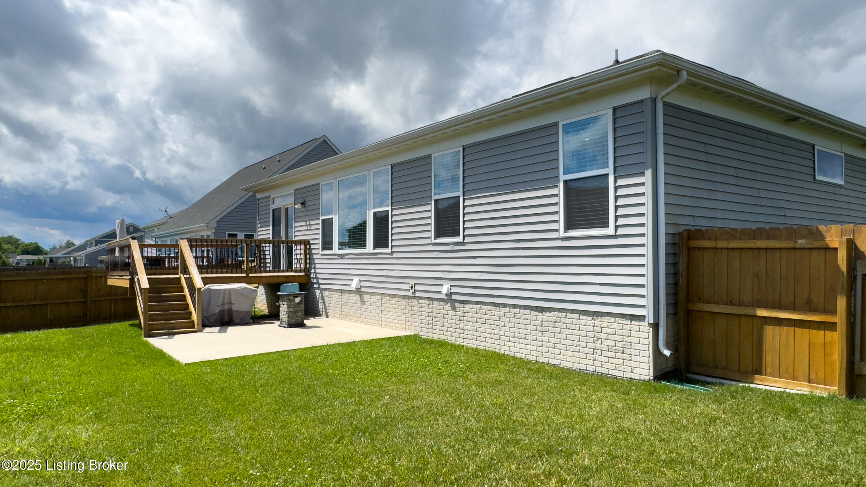 125 Bridlewood Dr