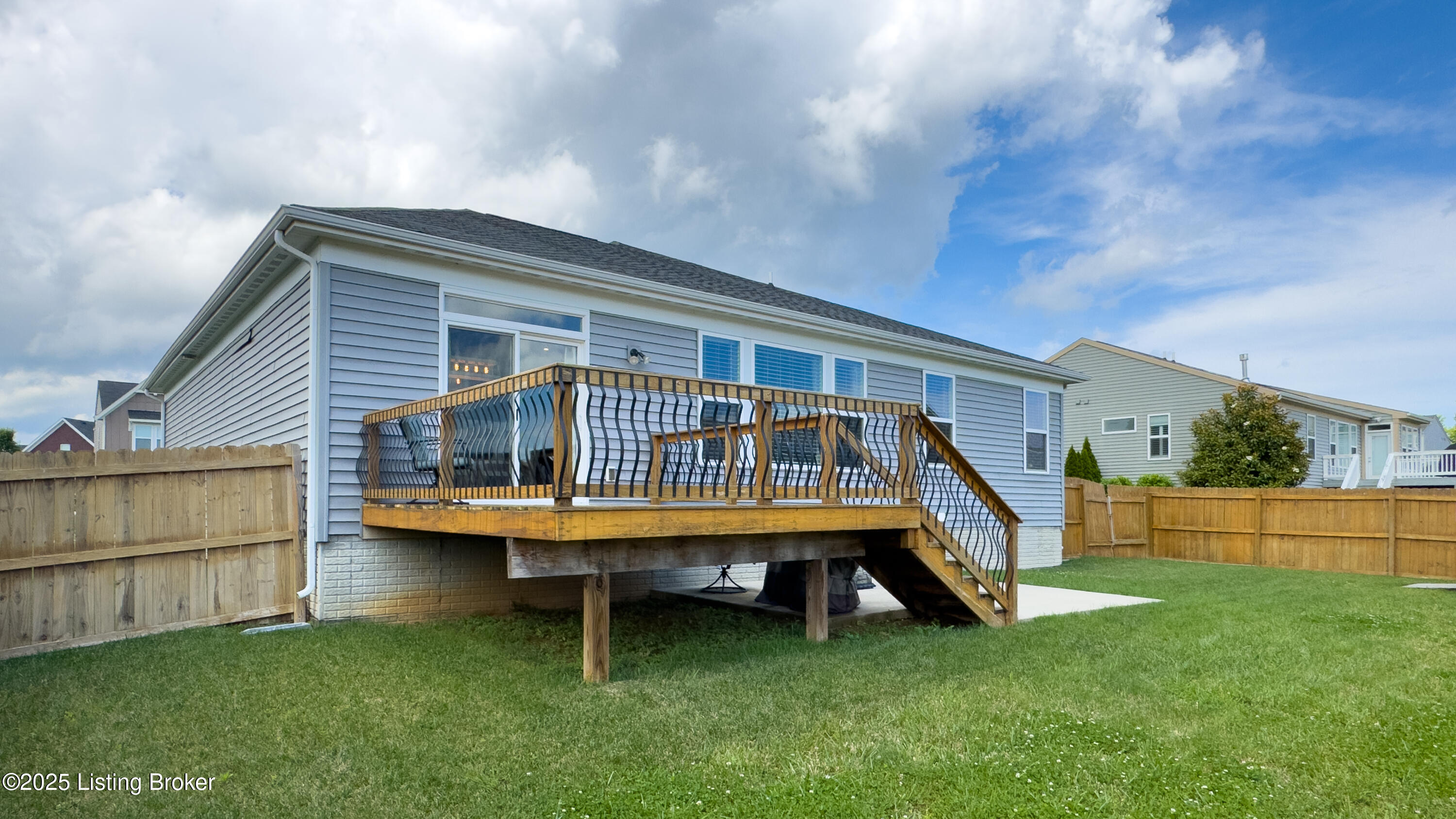 125 Bridlewood Dr