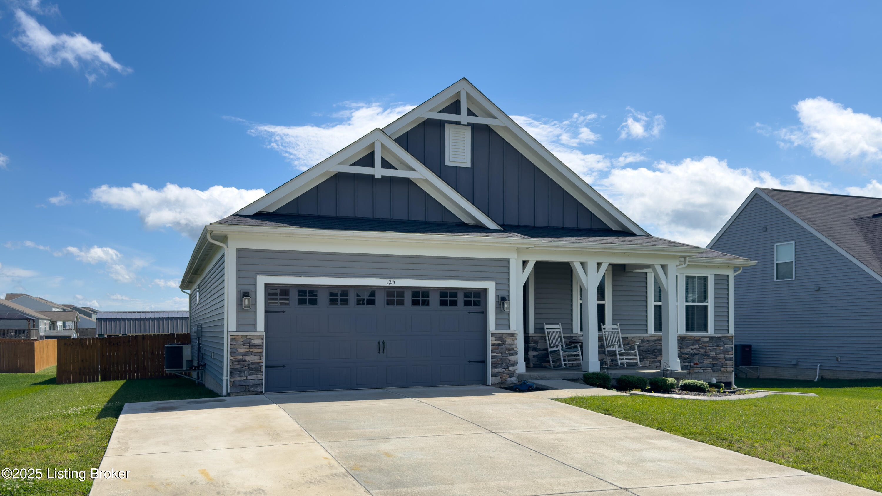 125 Bridlewood Dr