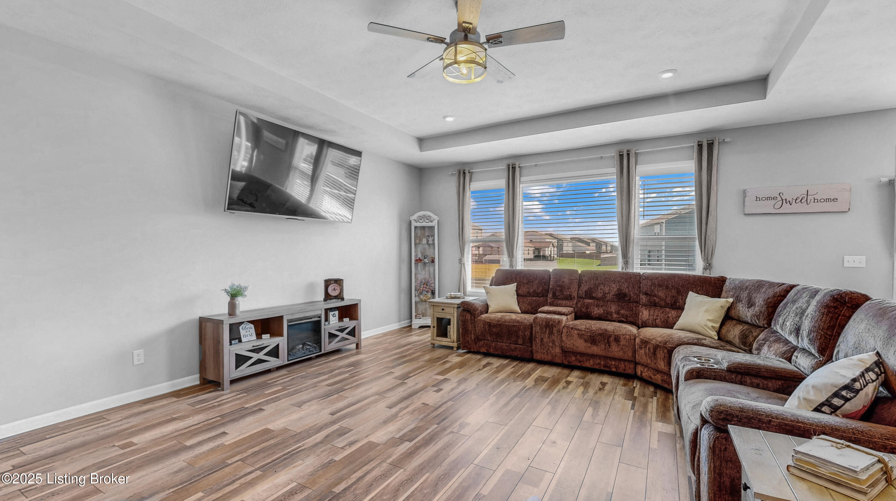 125 Bridlewood Dr
