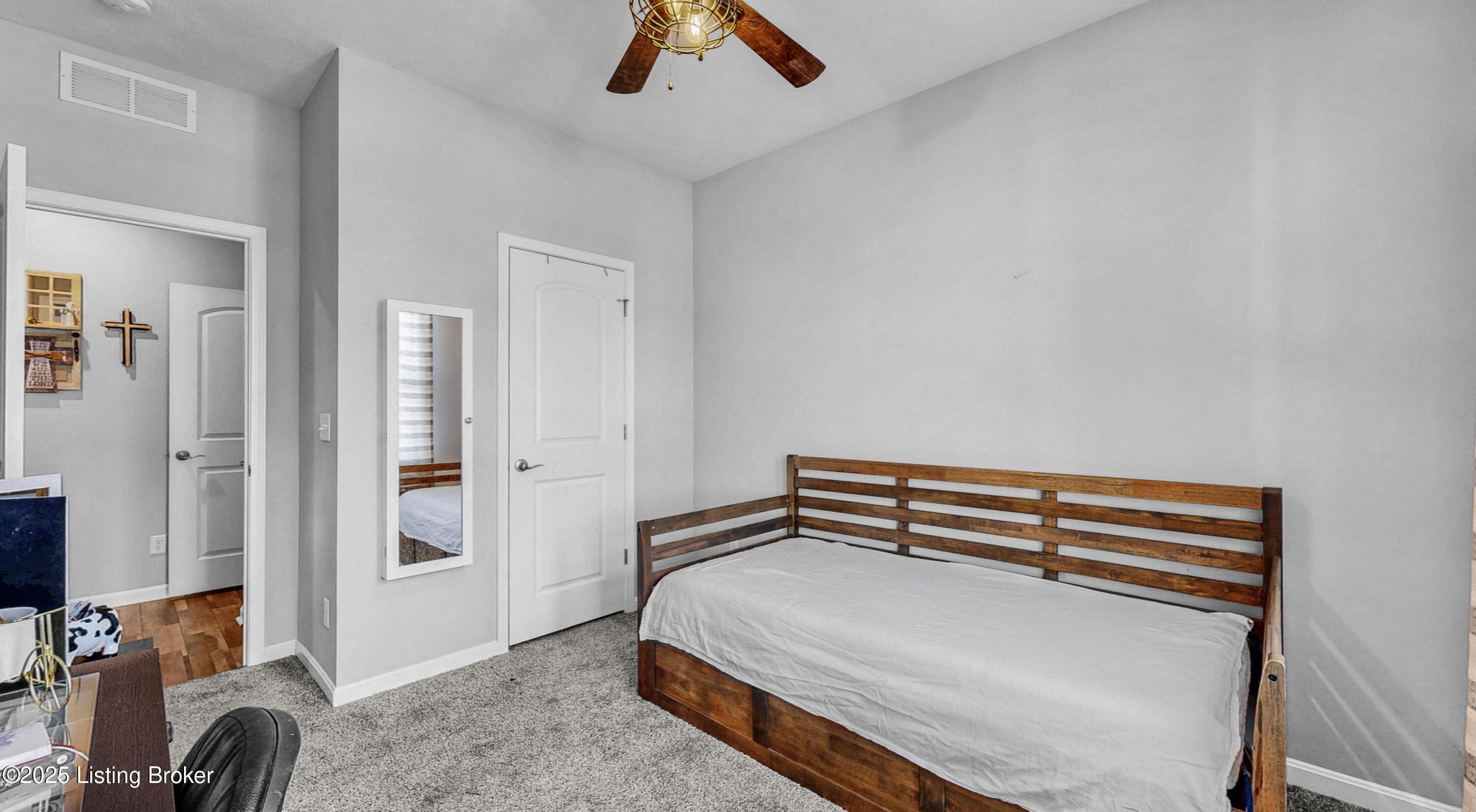 125 Bridlewood Dr