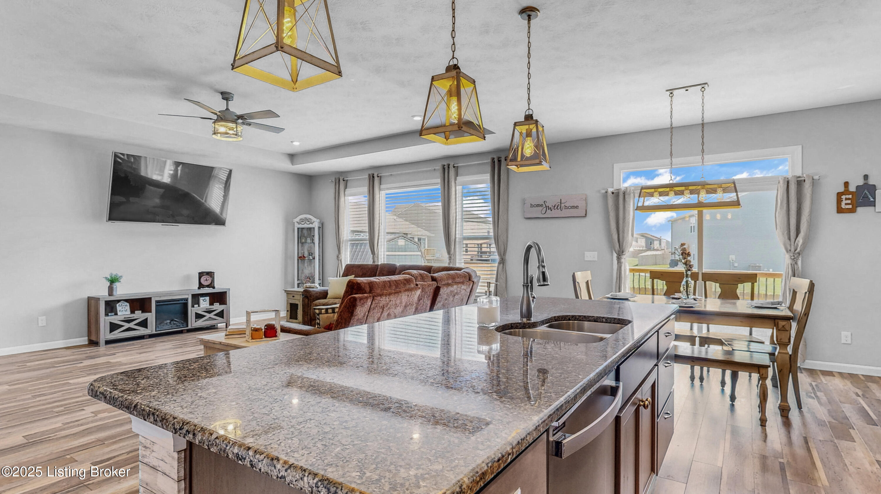 125 Bridlewood Dr