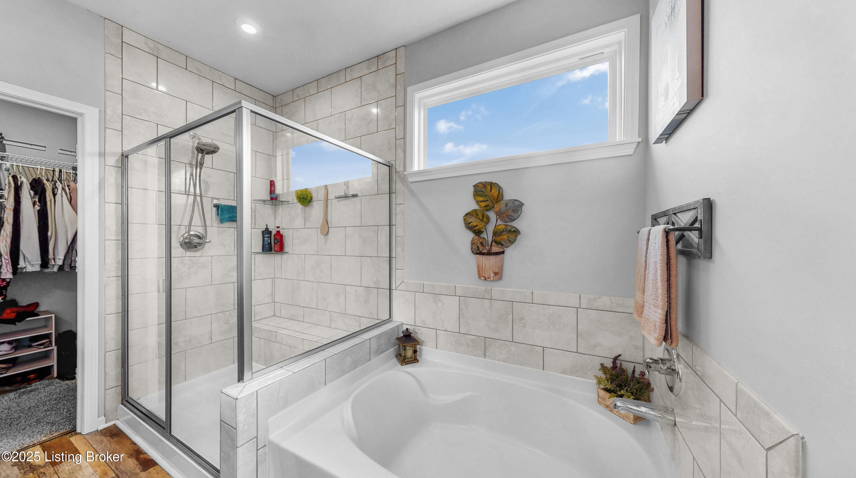 125 Bridlewood Dr