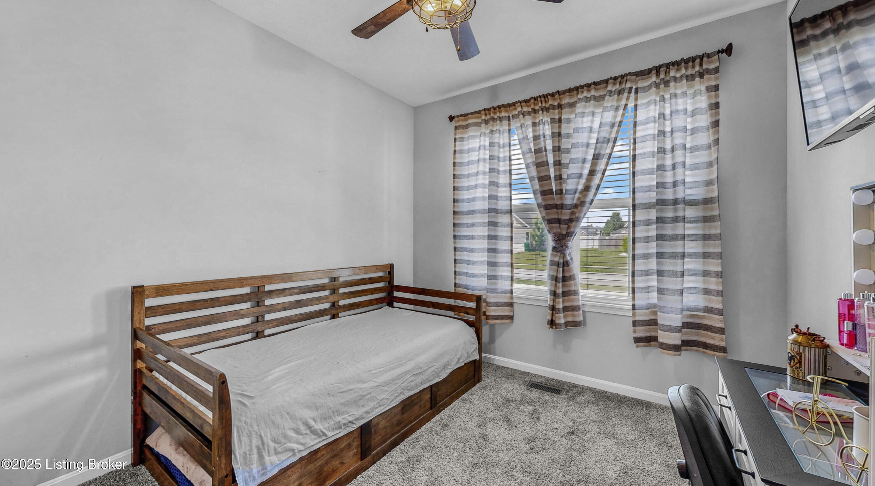 125 Bridlewood Dr