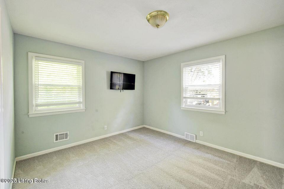 2822 Esther Blvd