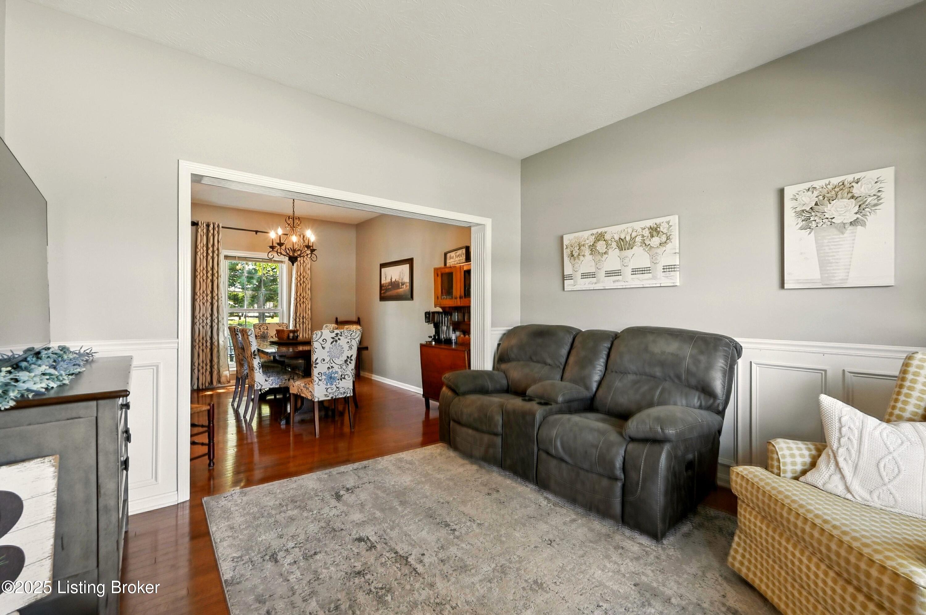 1003 Hardin Holly