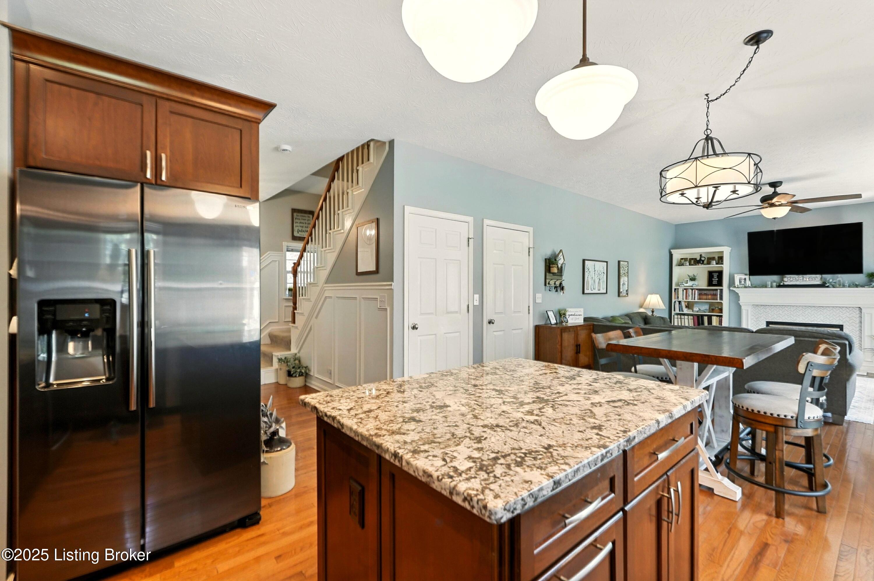 1003 Hardin Holly