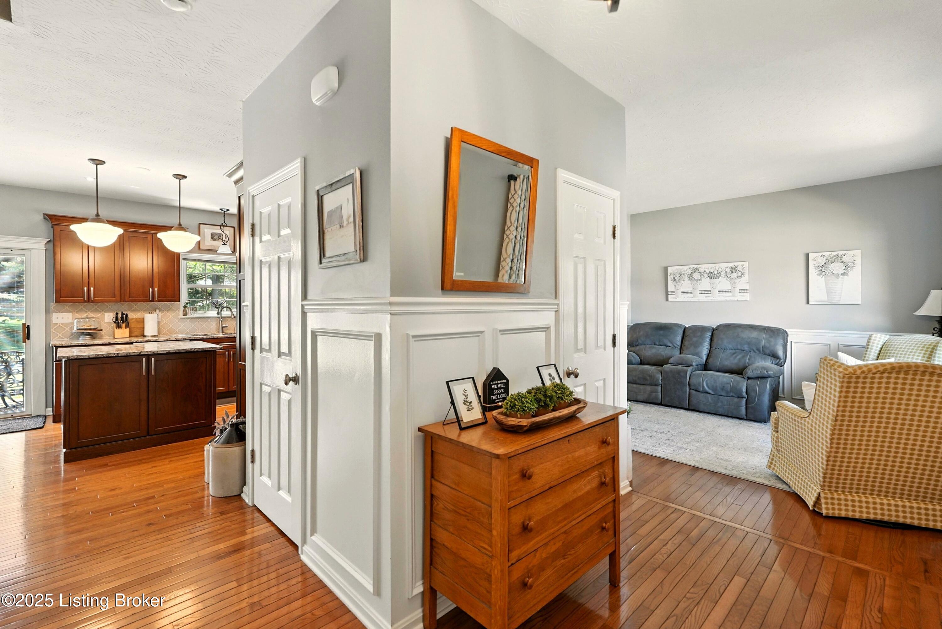 1003 Hardin Holly