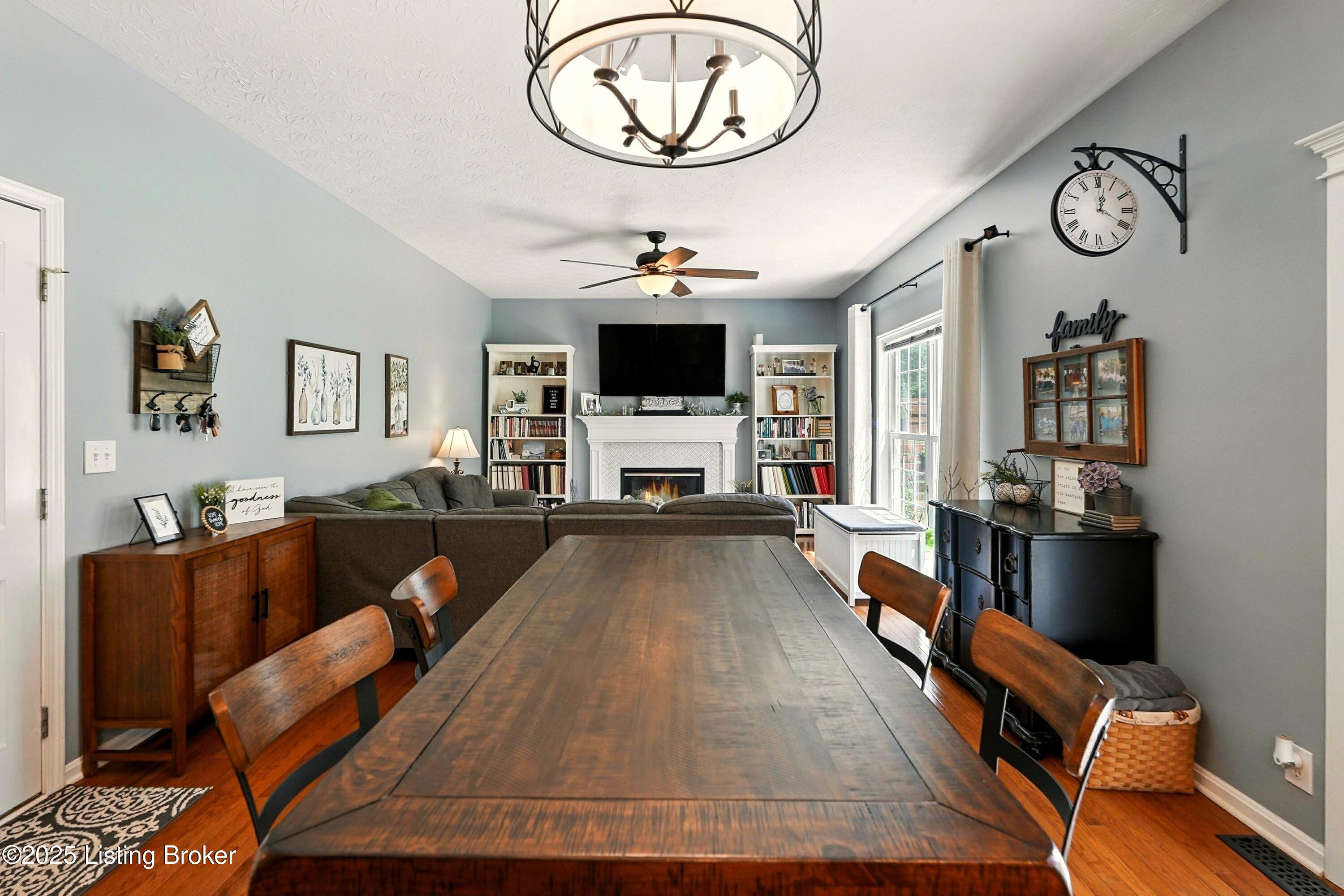 1003 Hardin Holly