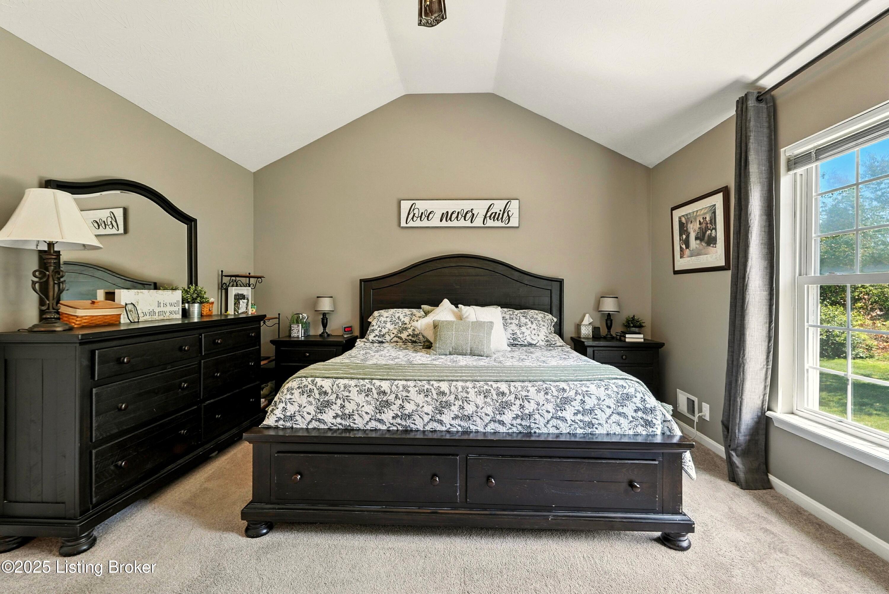 1003 Hardin Holly