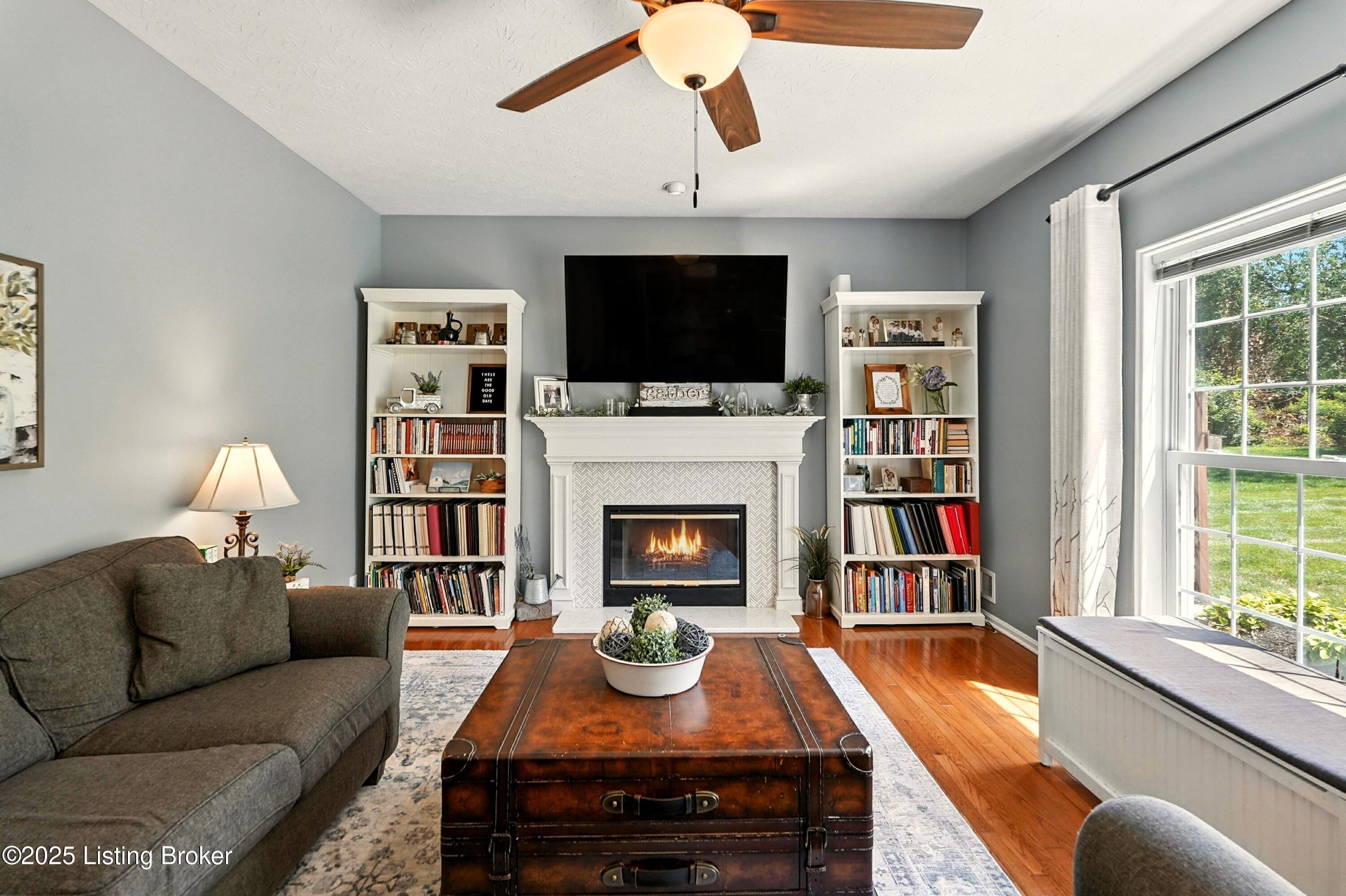 1003 Hardin Holly