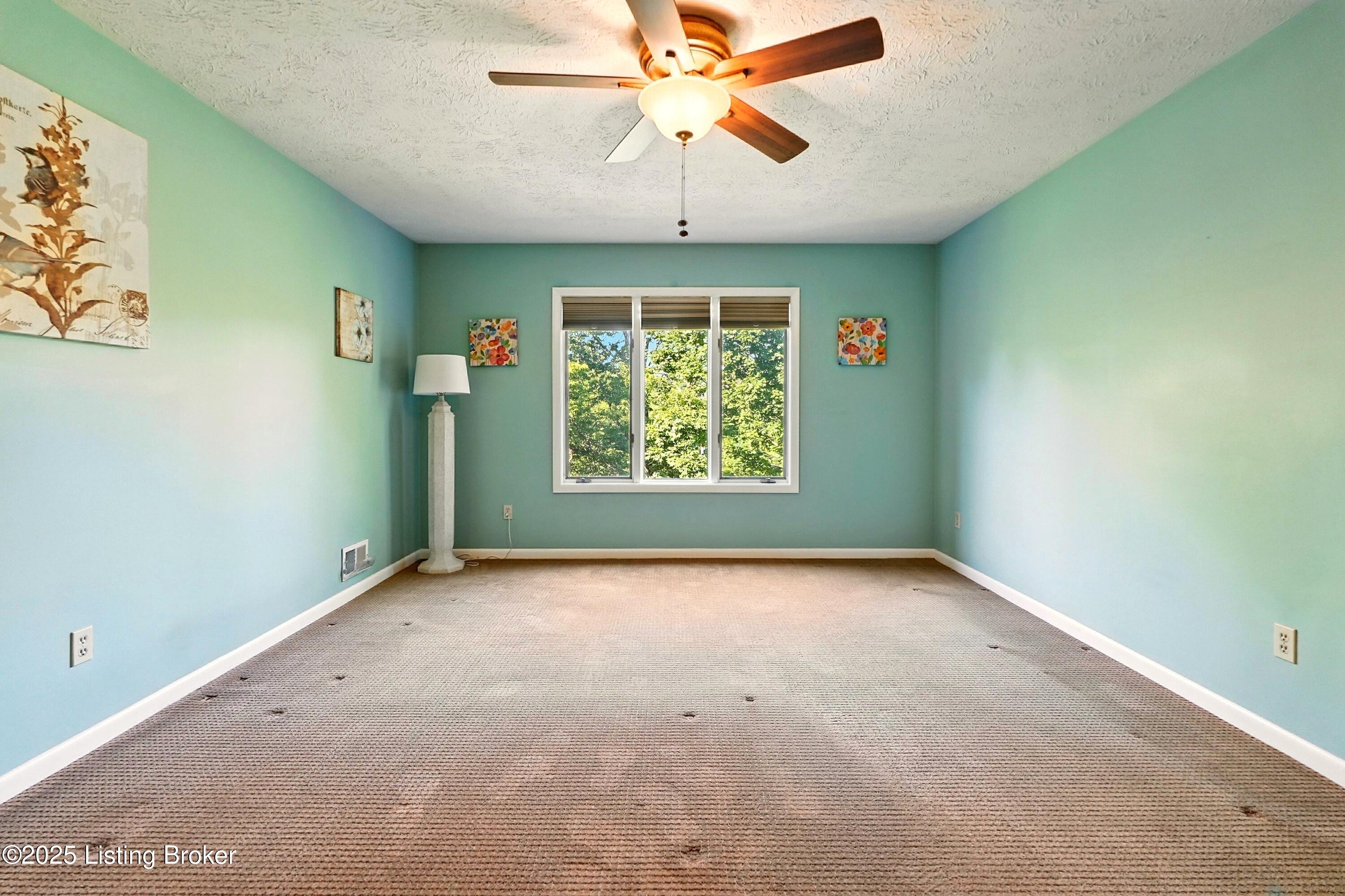 1507 Thackeray Dr