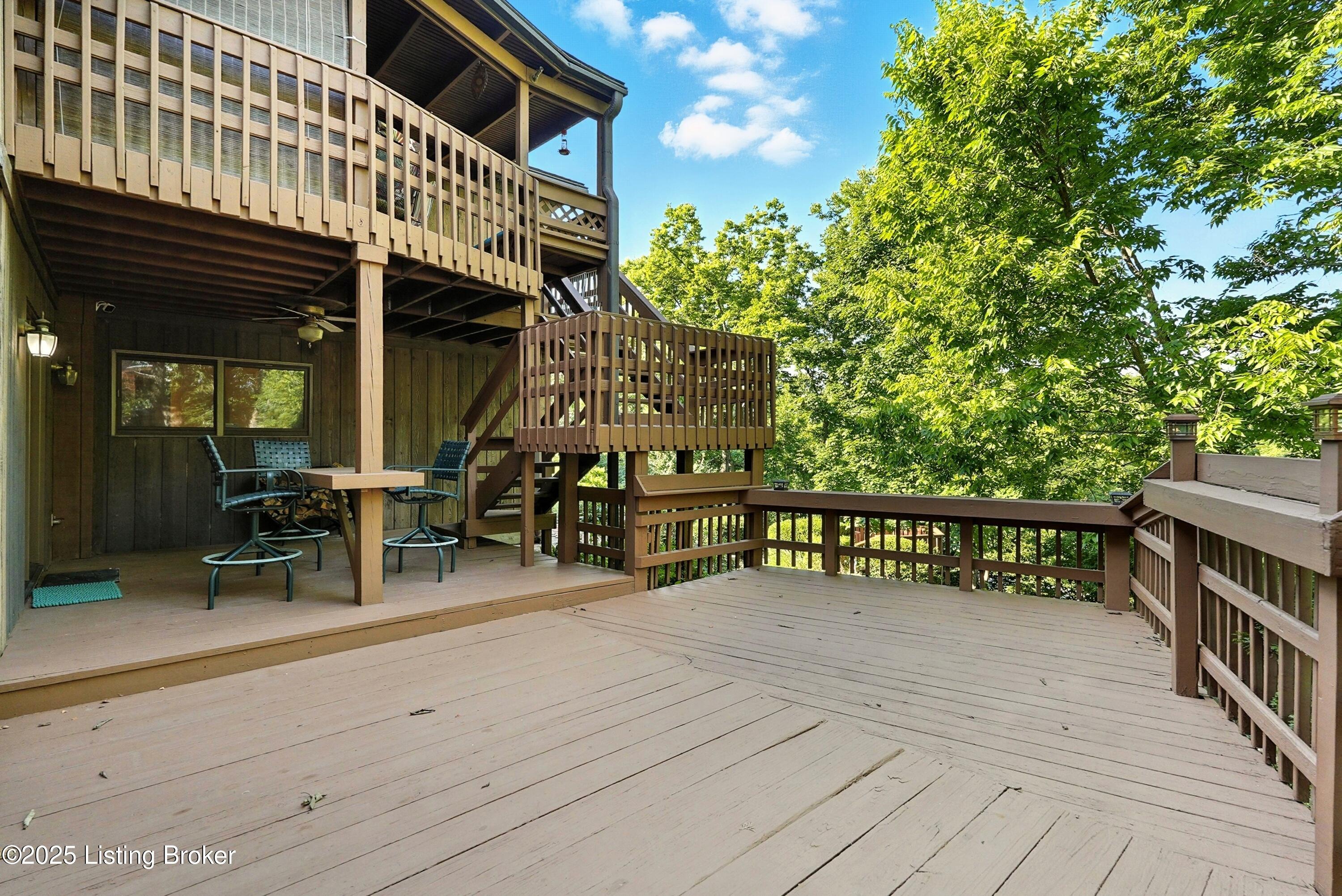1507 Thackeray Dr