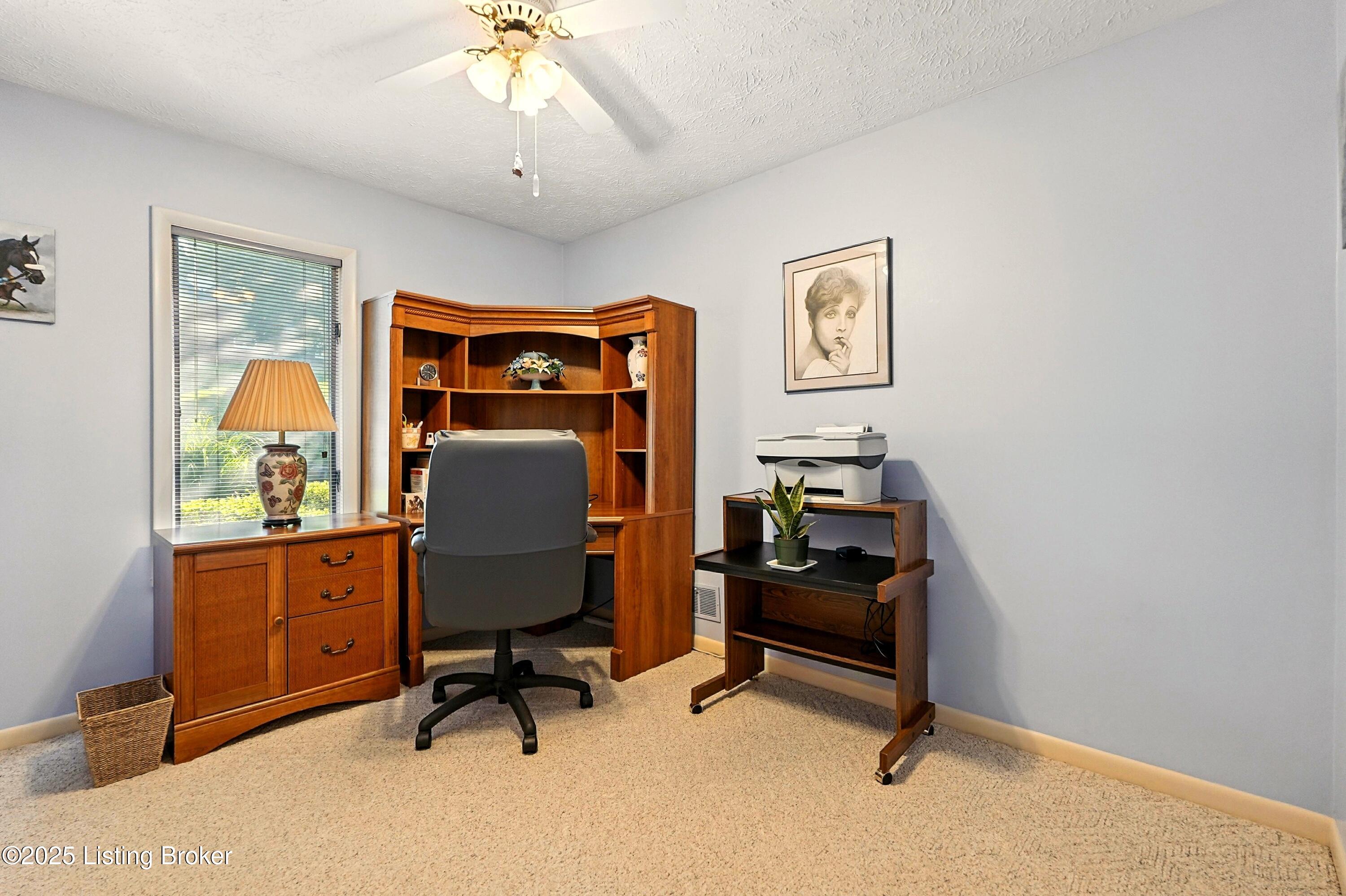 1507 Thackeray Dr