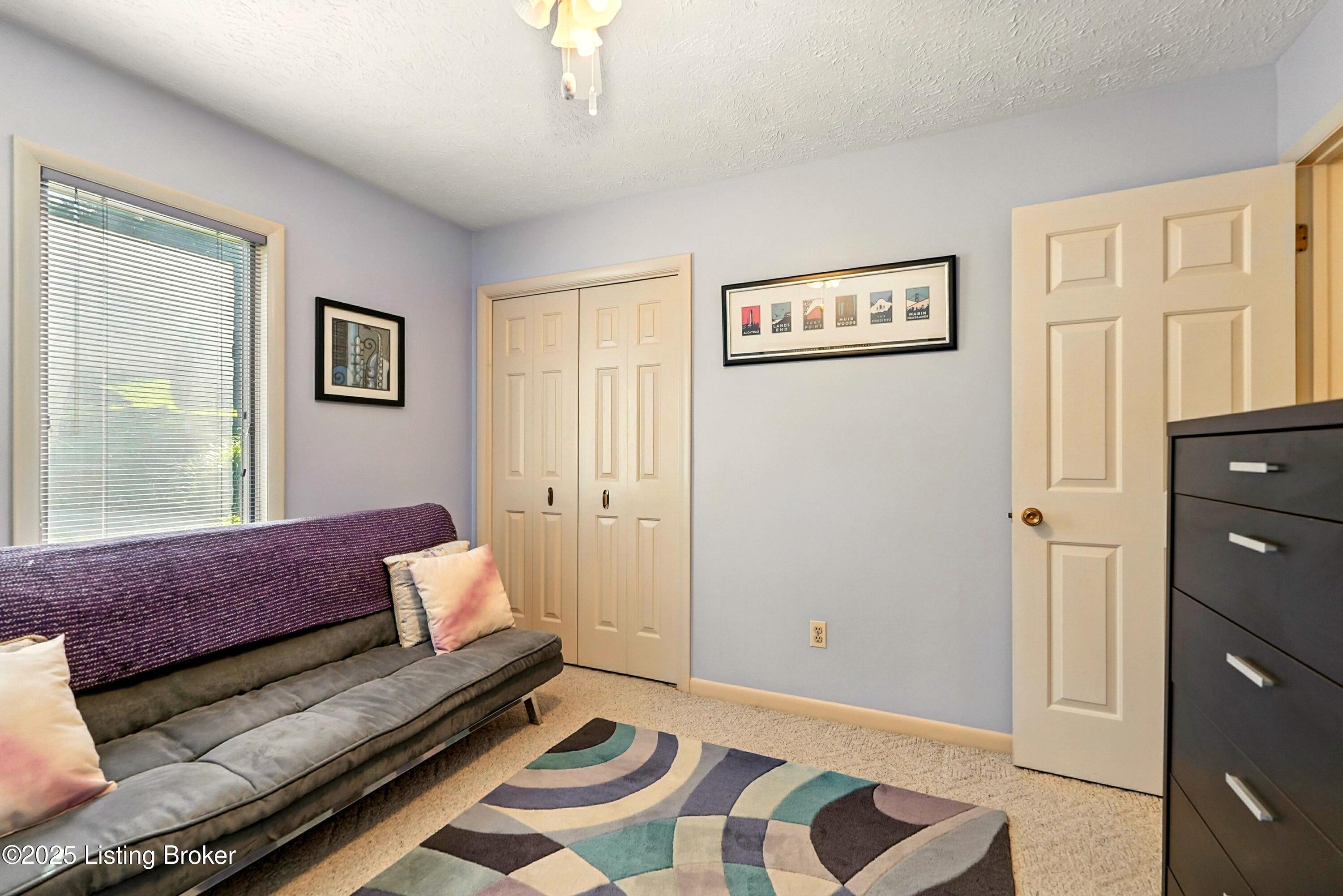 1507 Thackeray Dr