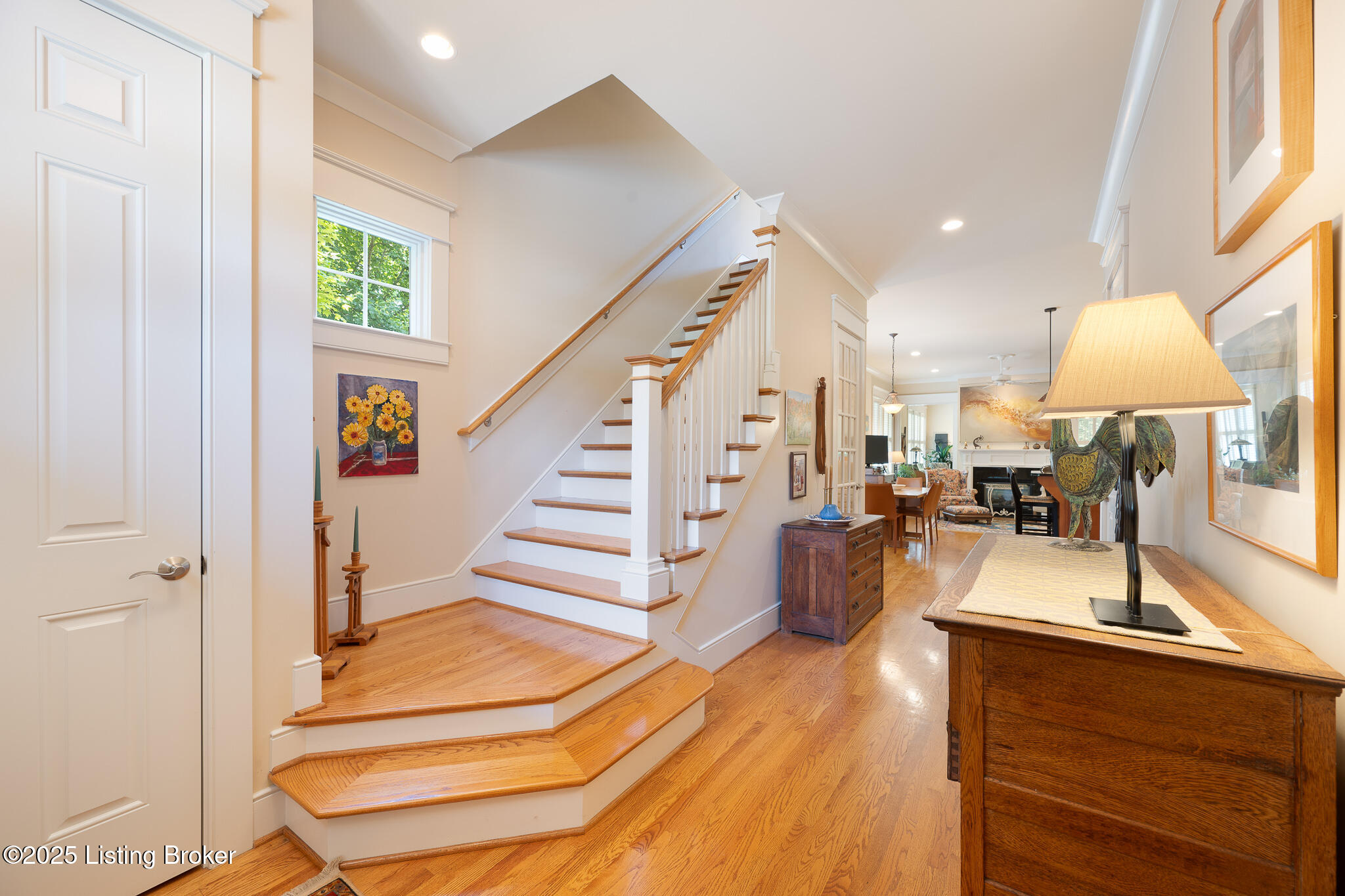 8201 Maris Ct
