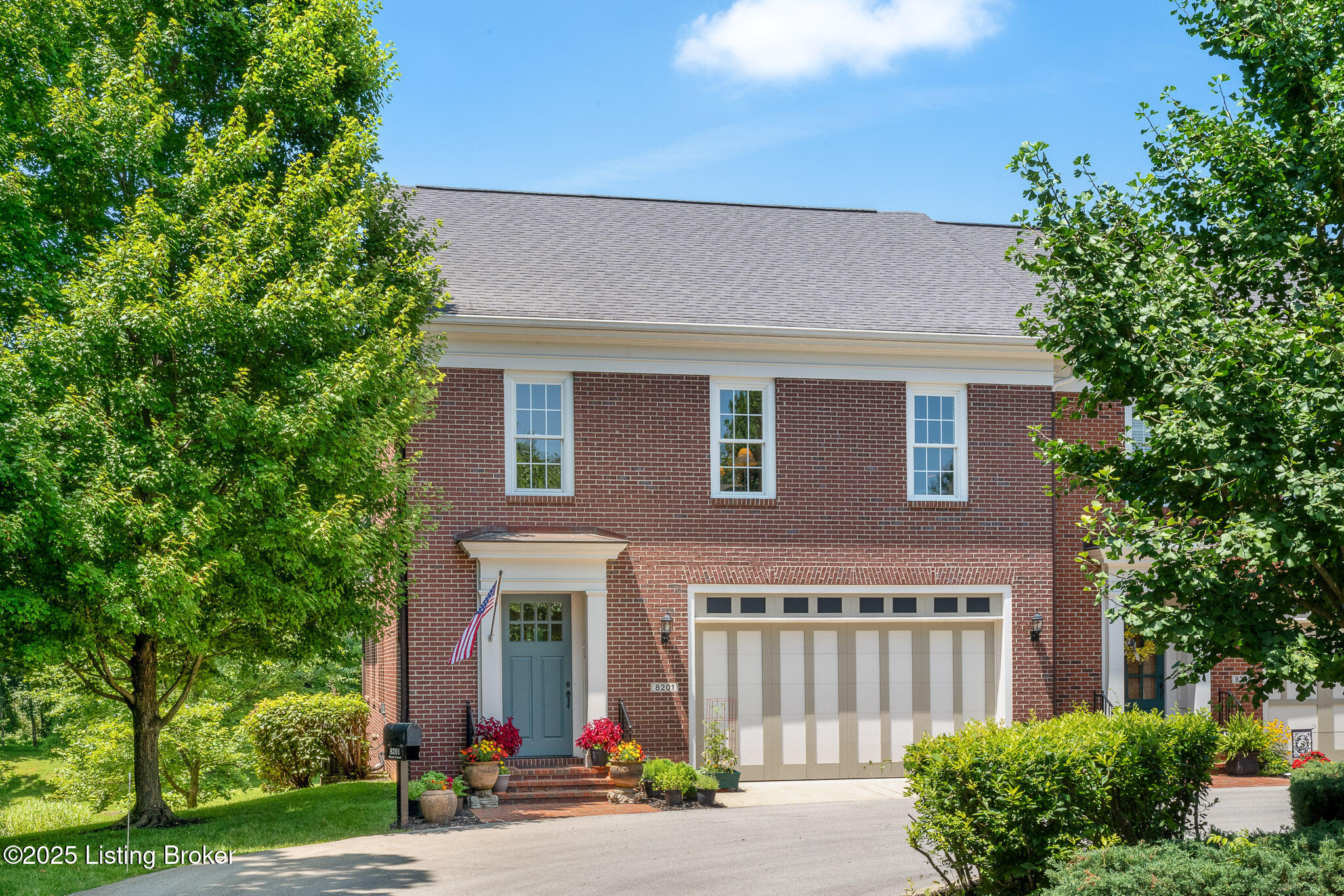 8201 Maris Ct