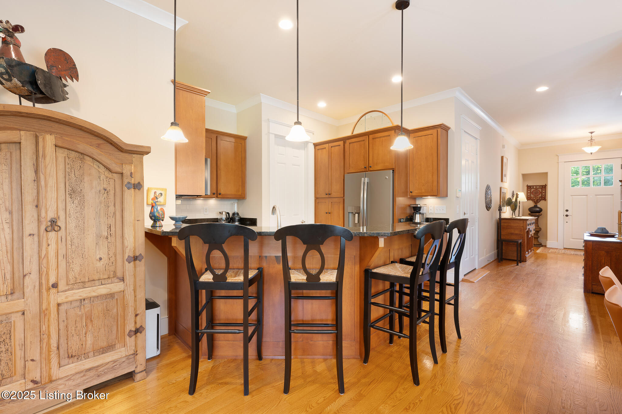 8201 Maris Ct