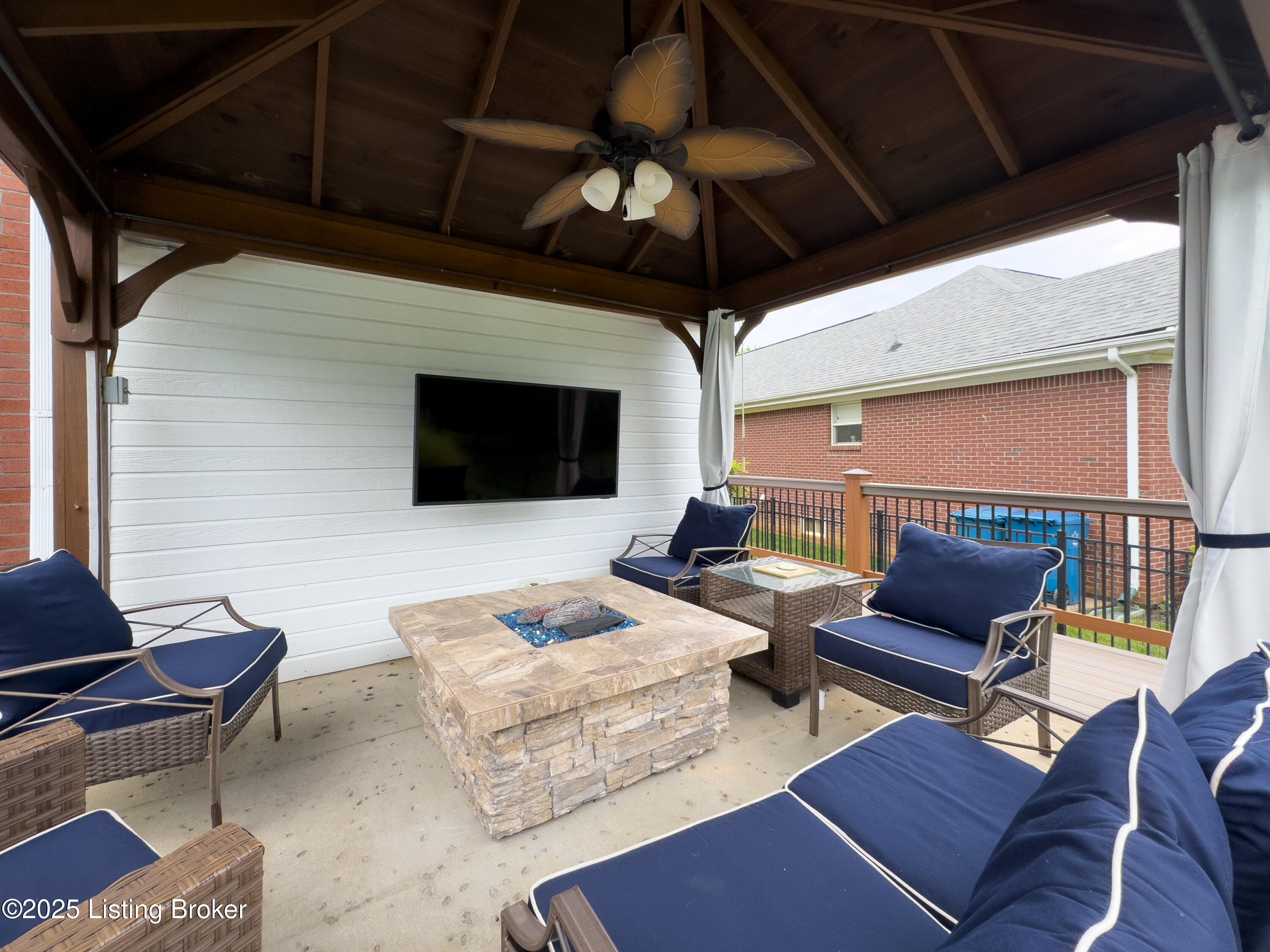4901 Bridle Bend Way