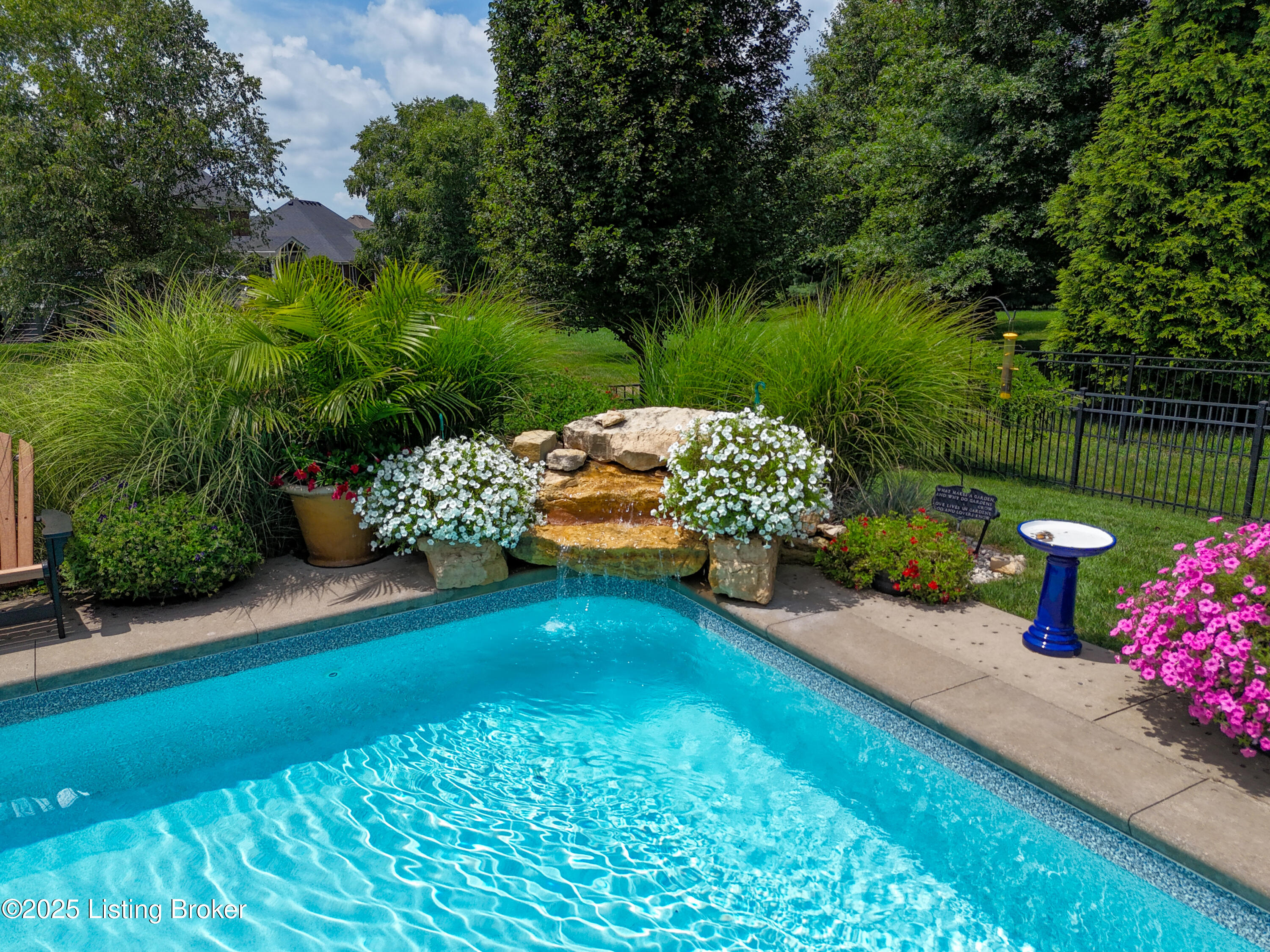 4901 Bridle Bend Way