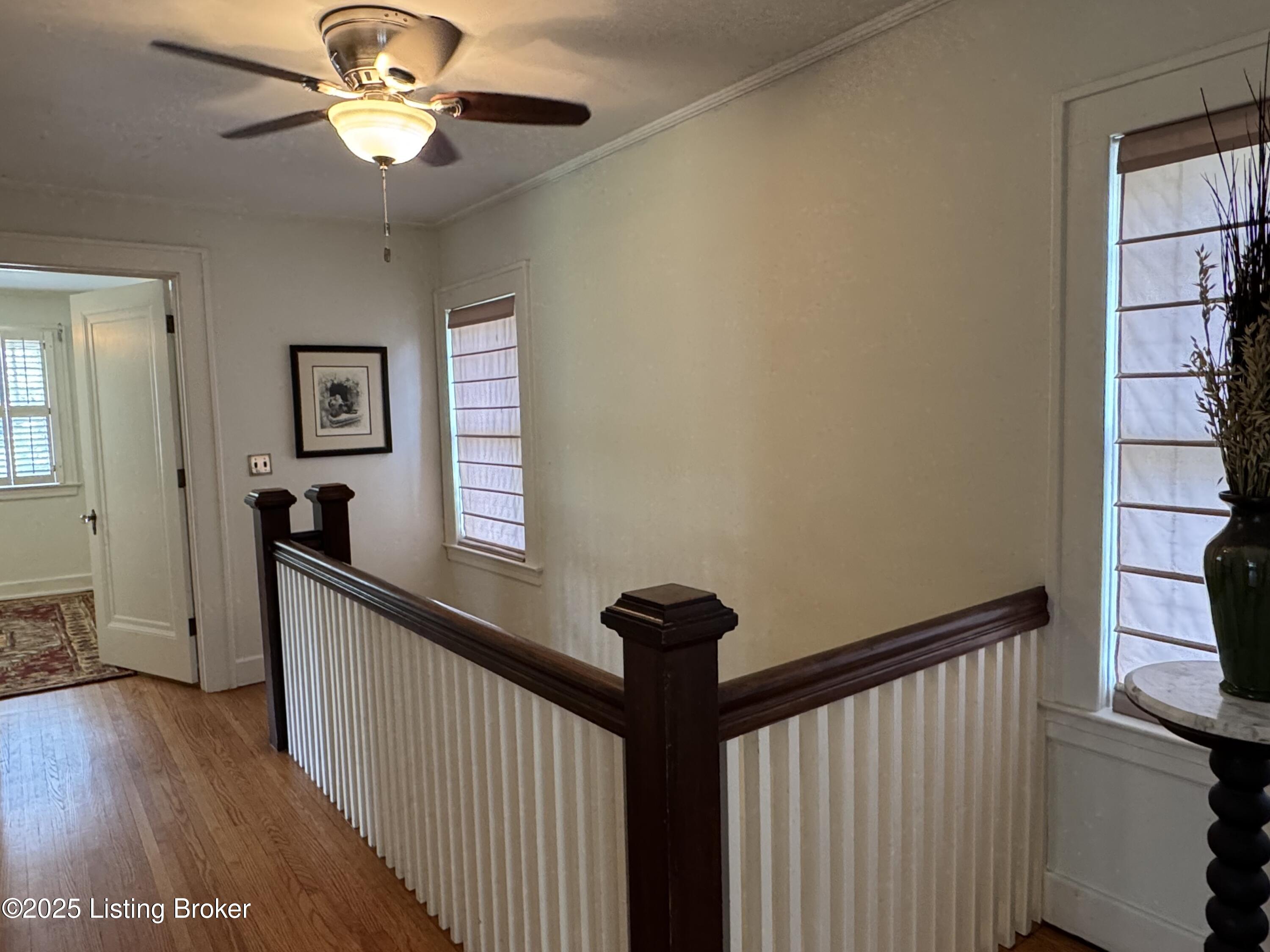 1402 Main St