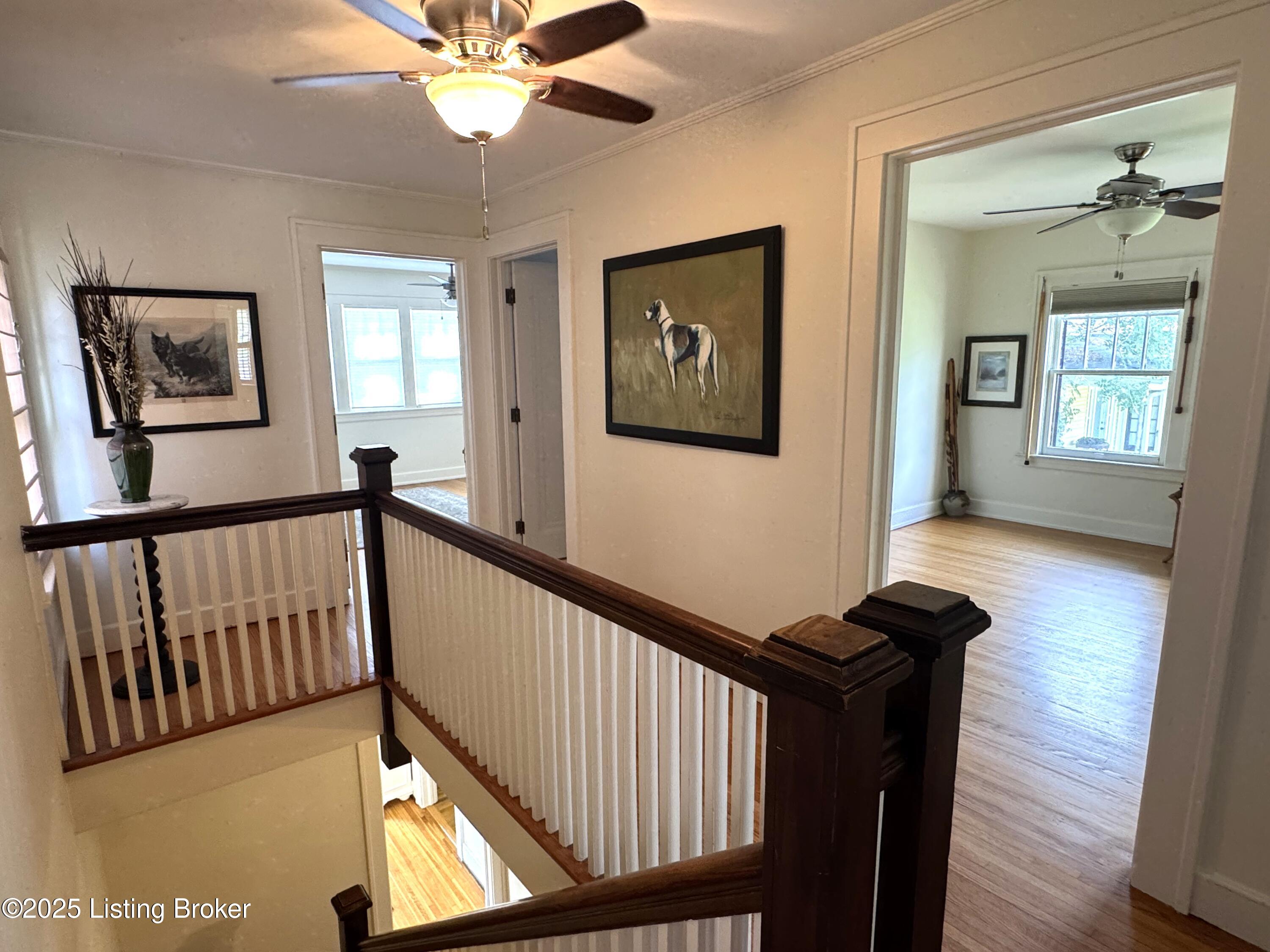1402 Main St