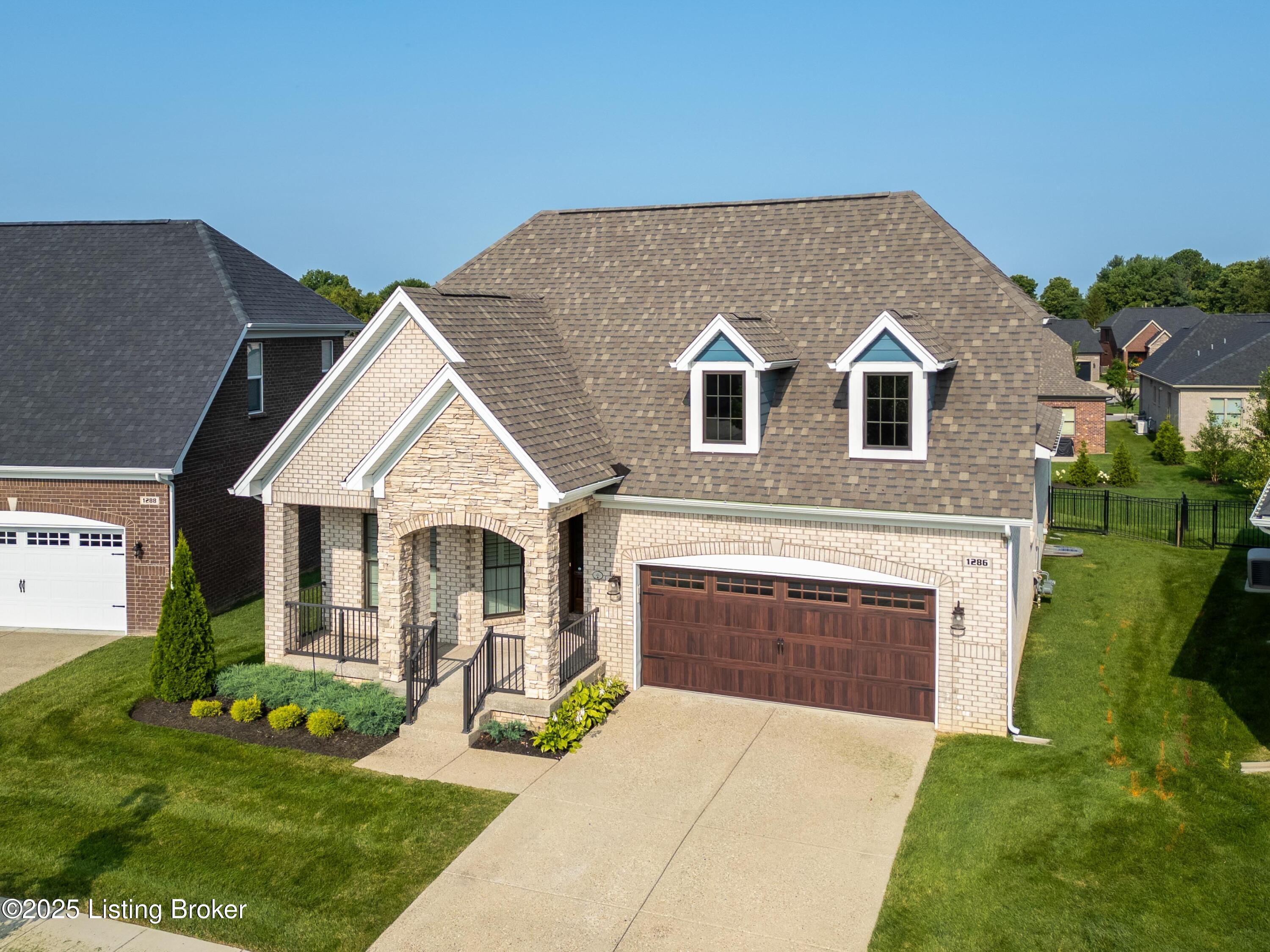 1286 Coolhouse Way