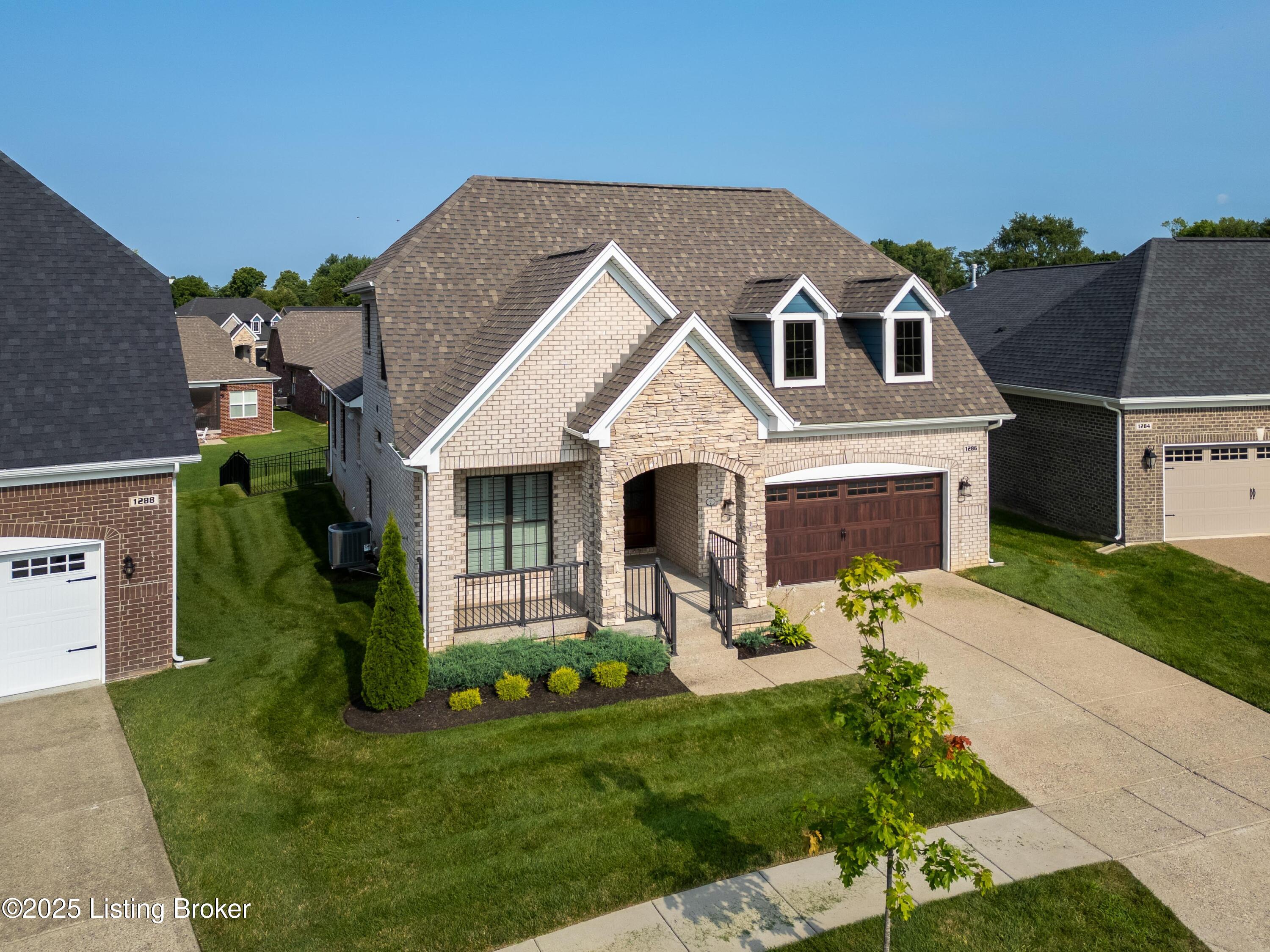 1286 Coolhouse Way