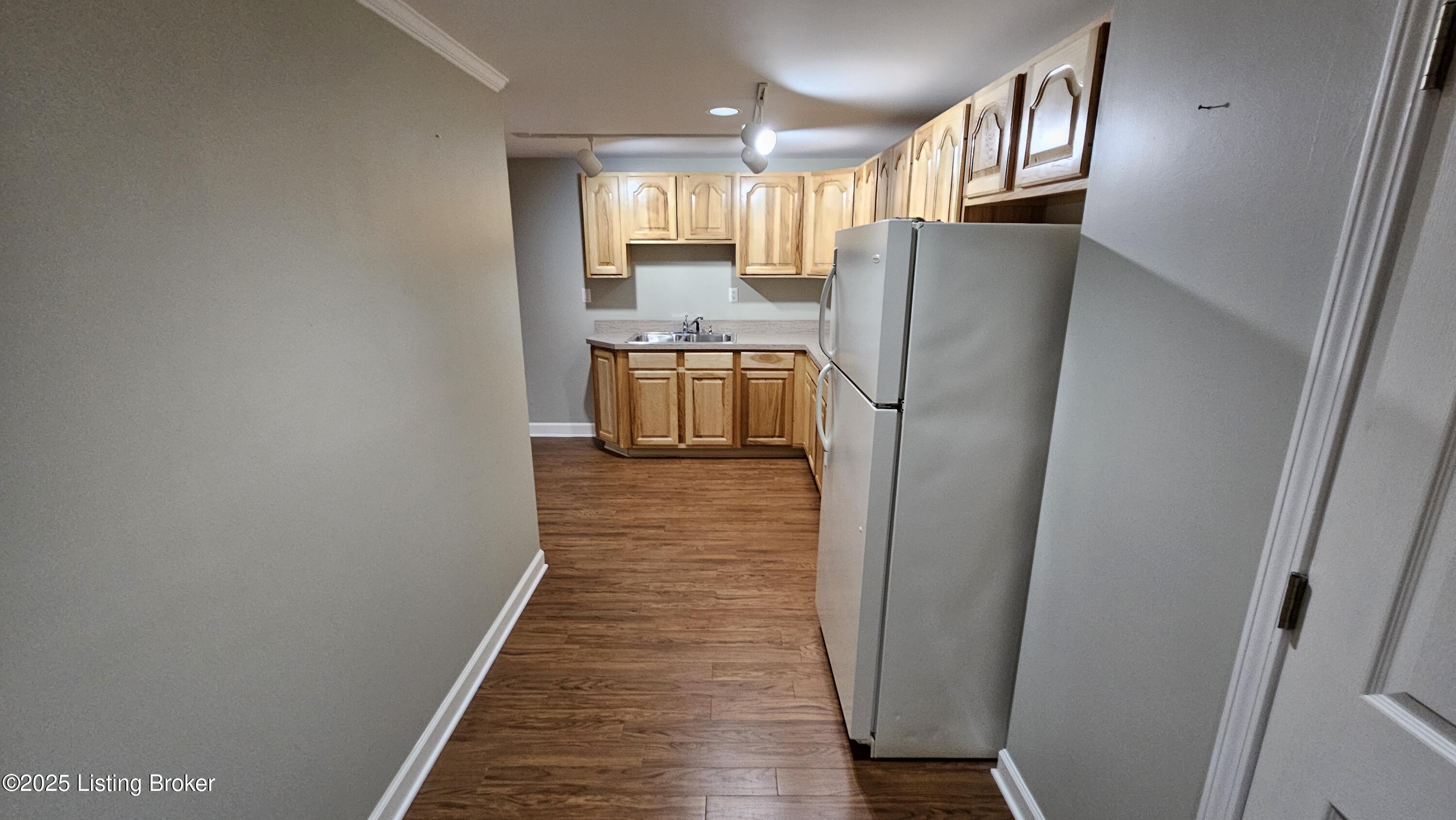 8113 Rome Beauty Way