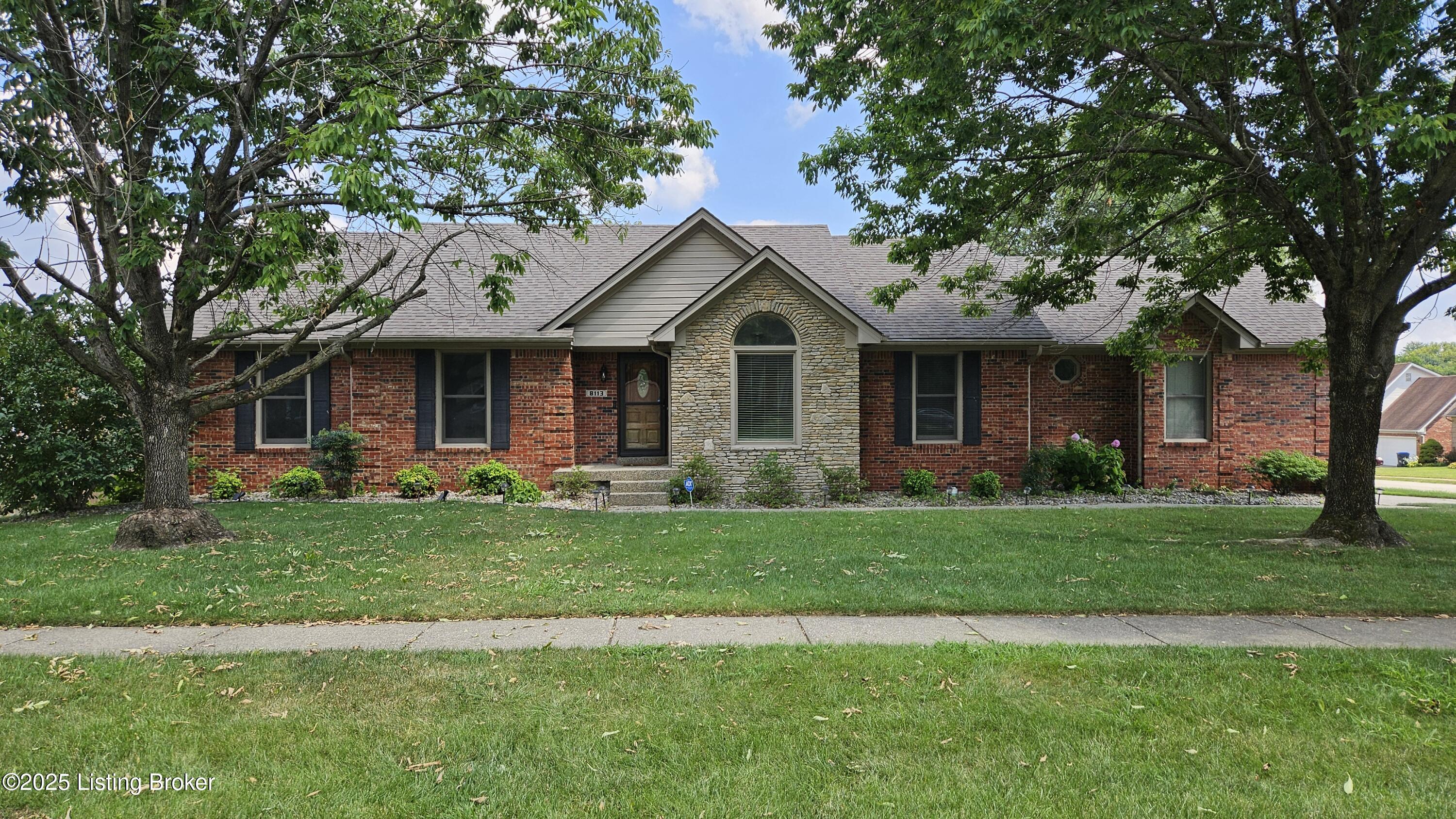 8113 Rome Beauty Way