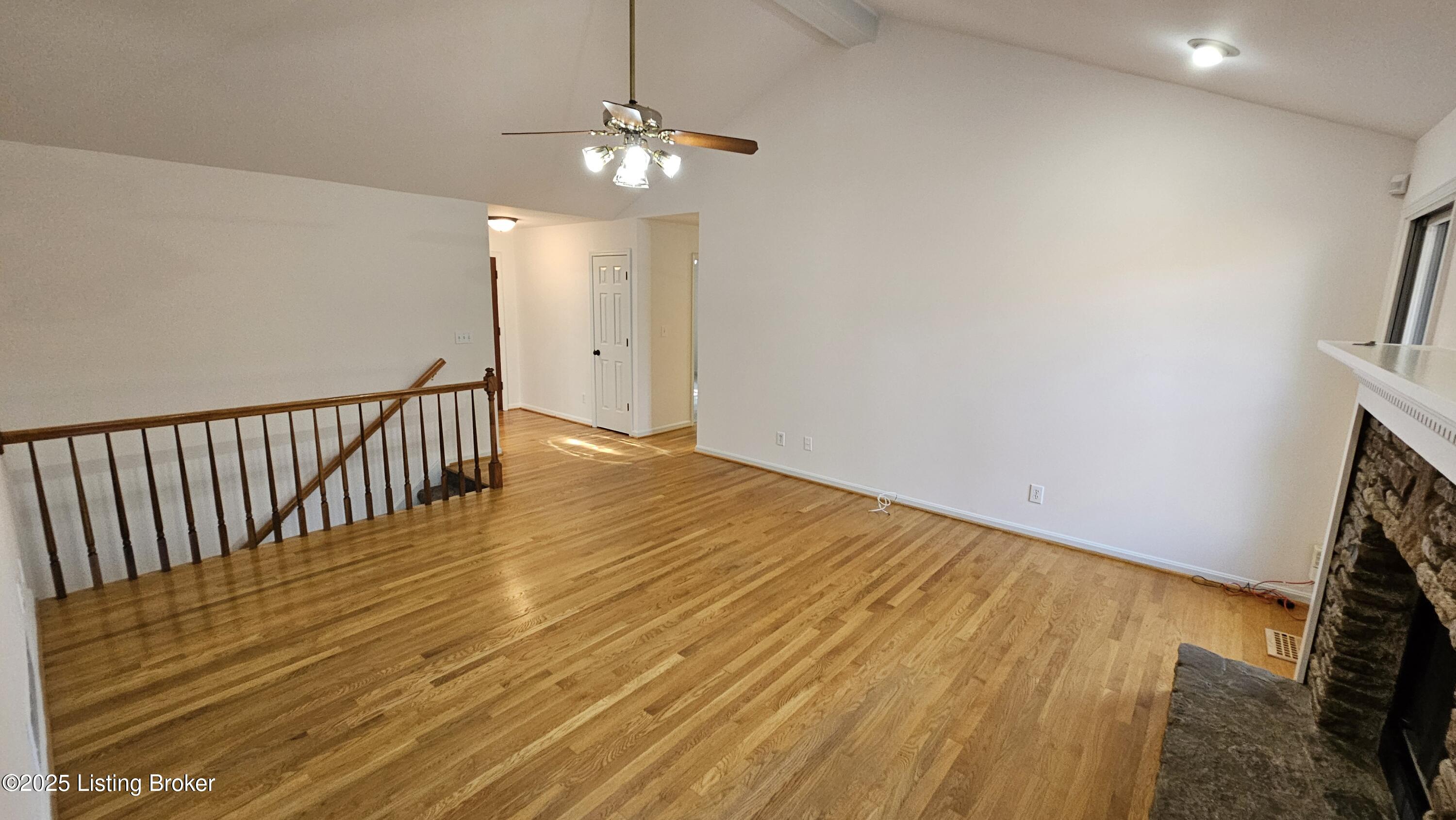 8113 Rome Beauty Way