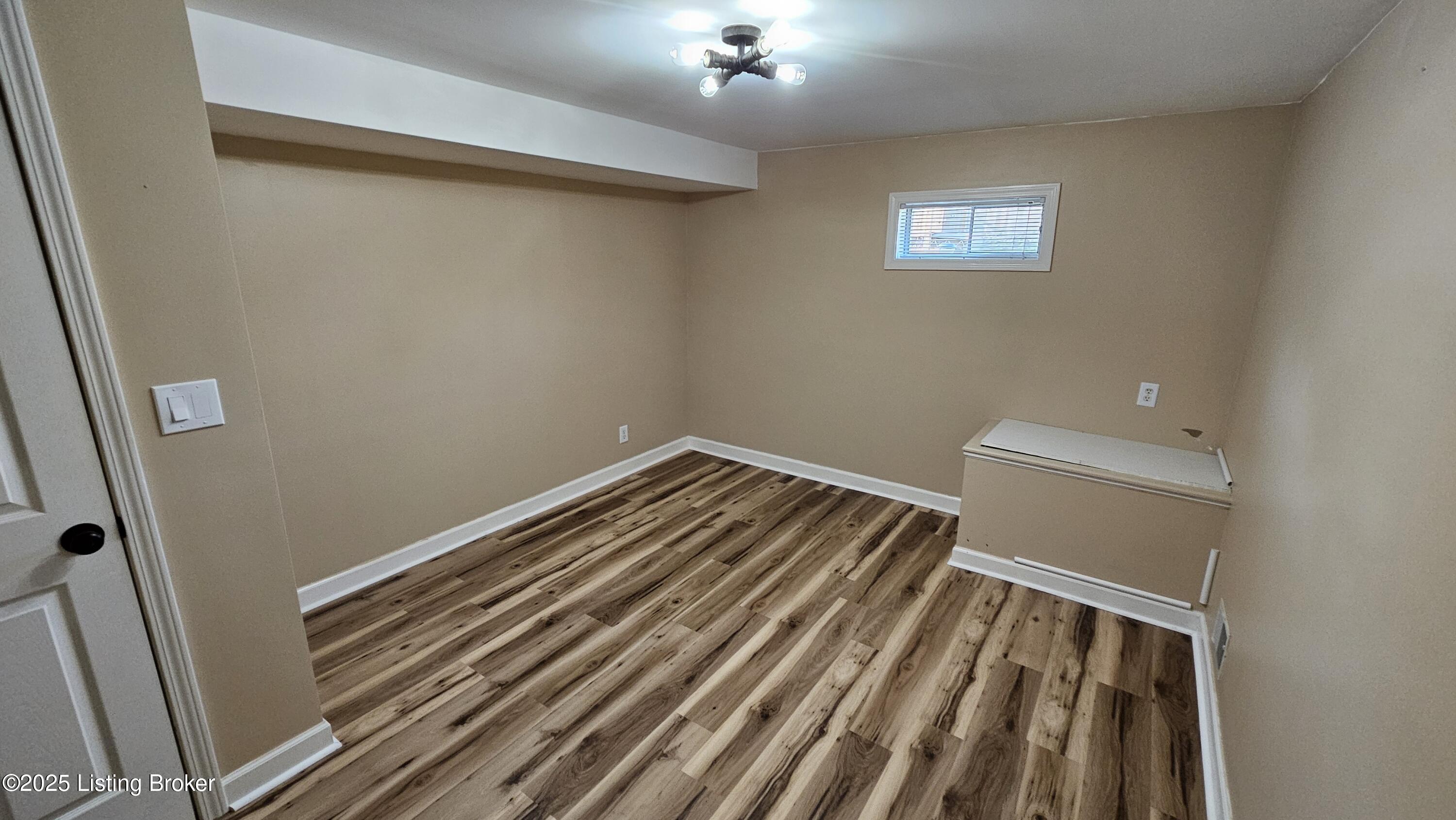 8113 Rome Beauty Way