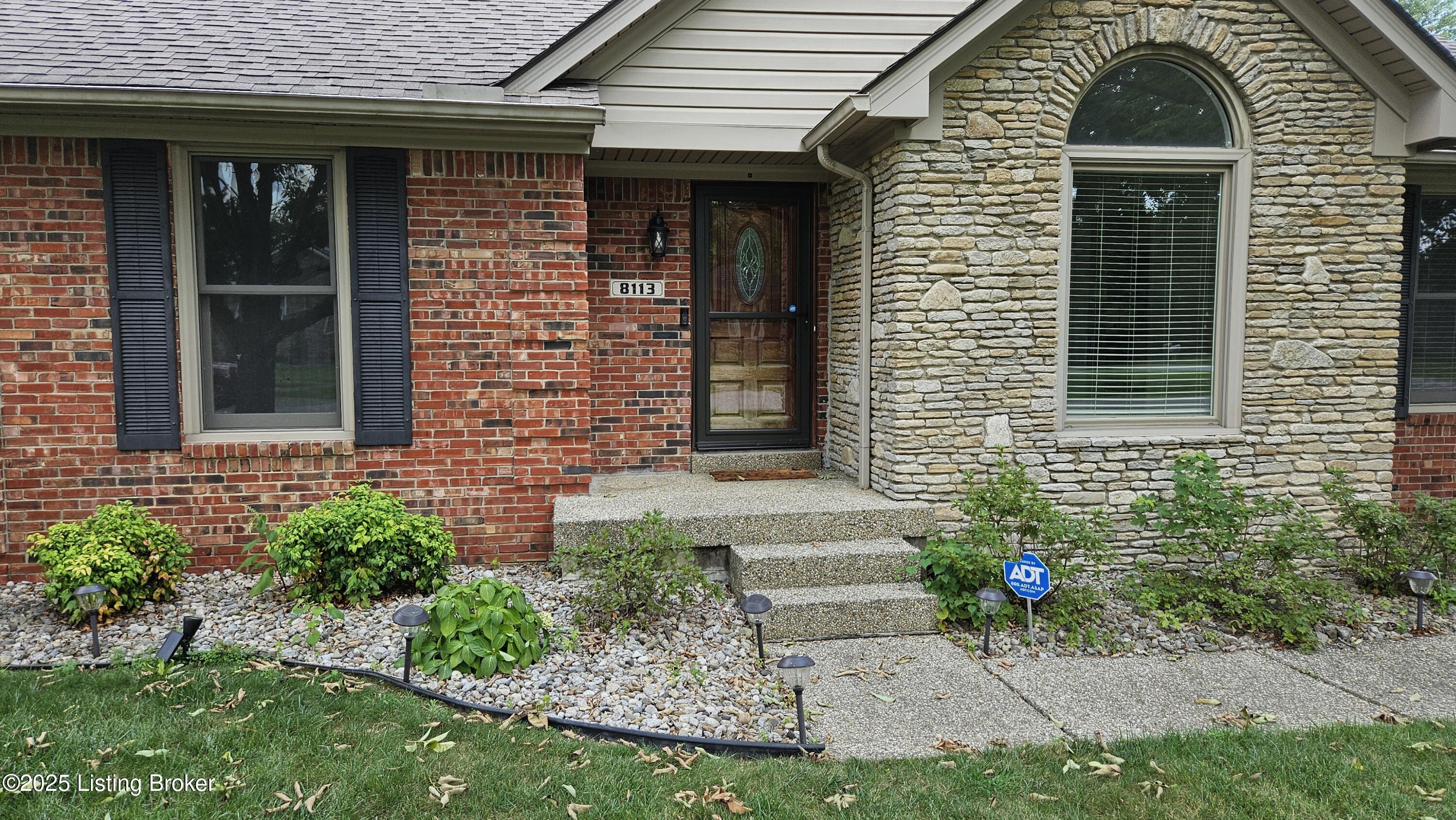 8113 Rome Beauty Way