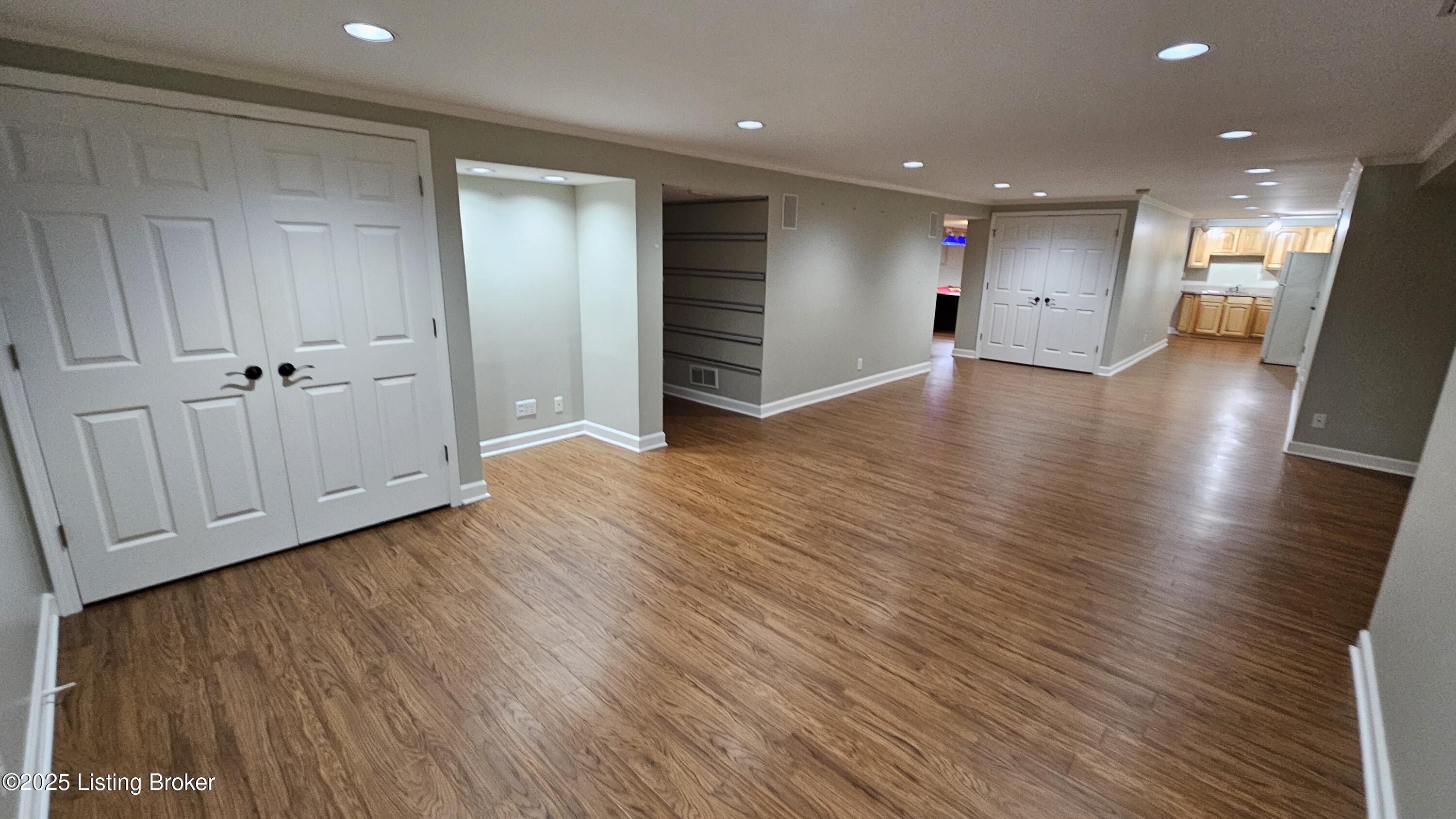 8113 Rome Beauty Way
