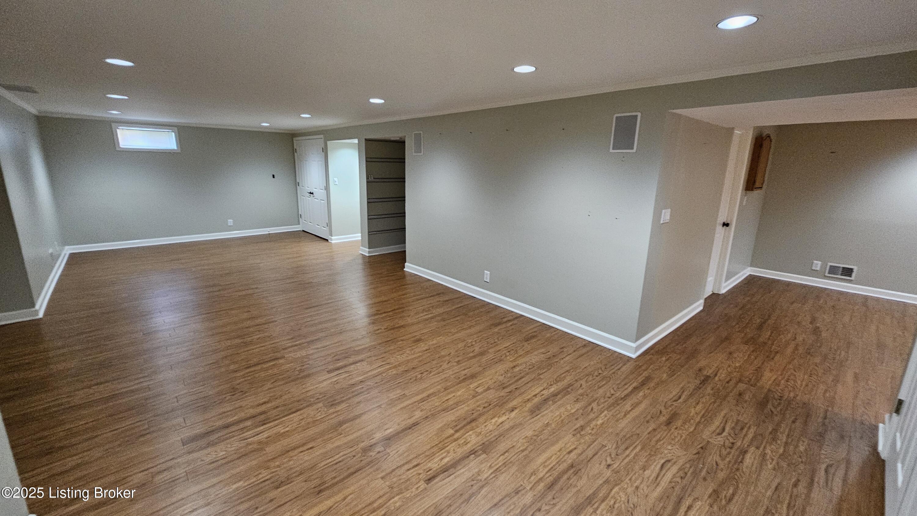 8113 Rome Beauty Way