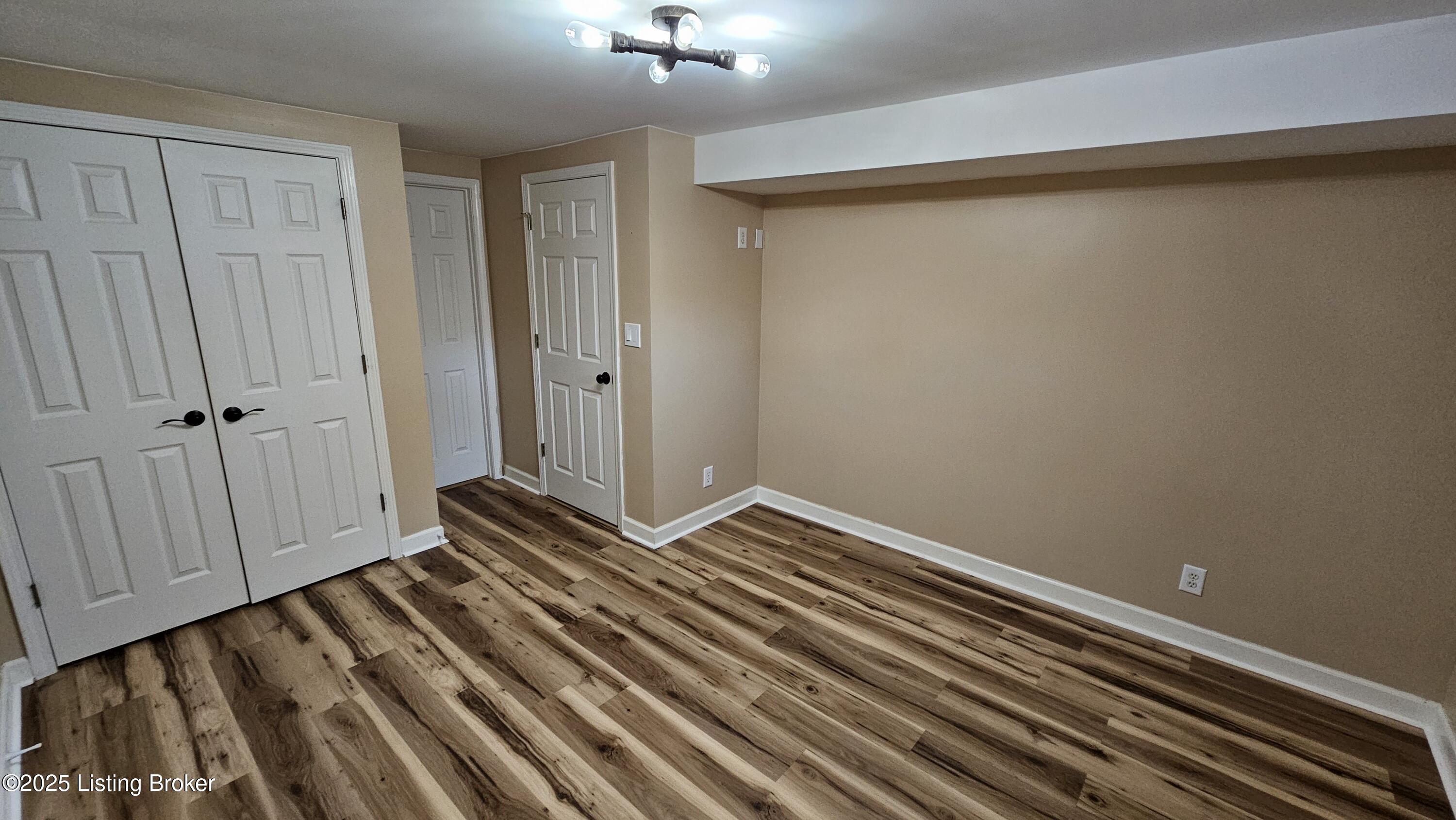 8113 Rome Beauty Way