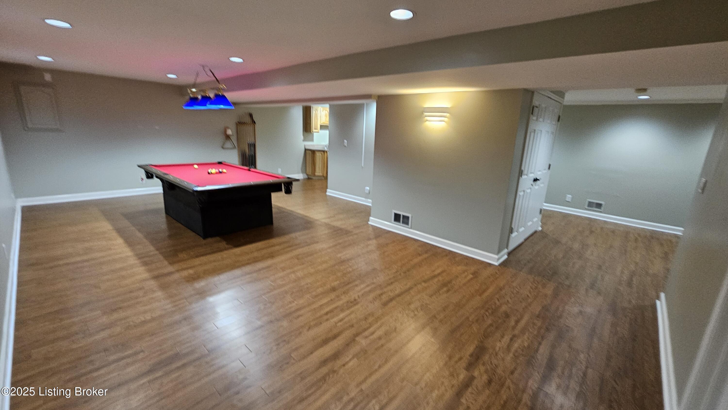 8113 Rome Beauty Way