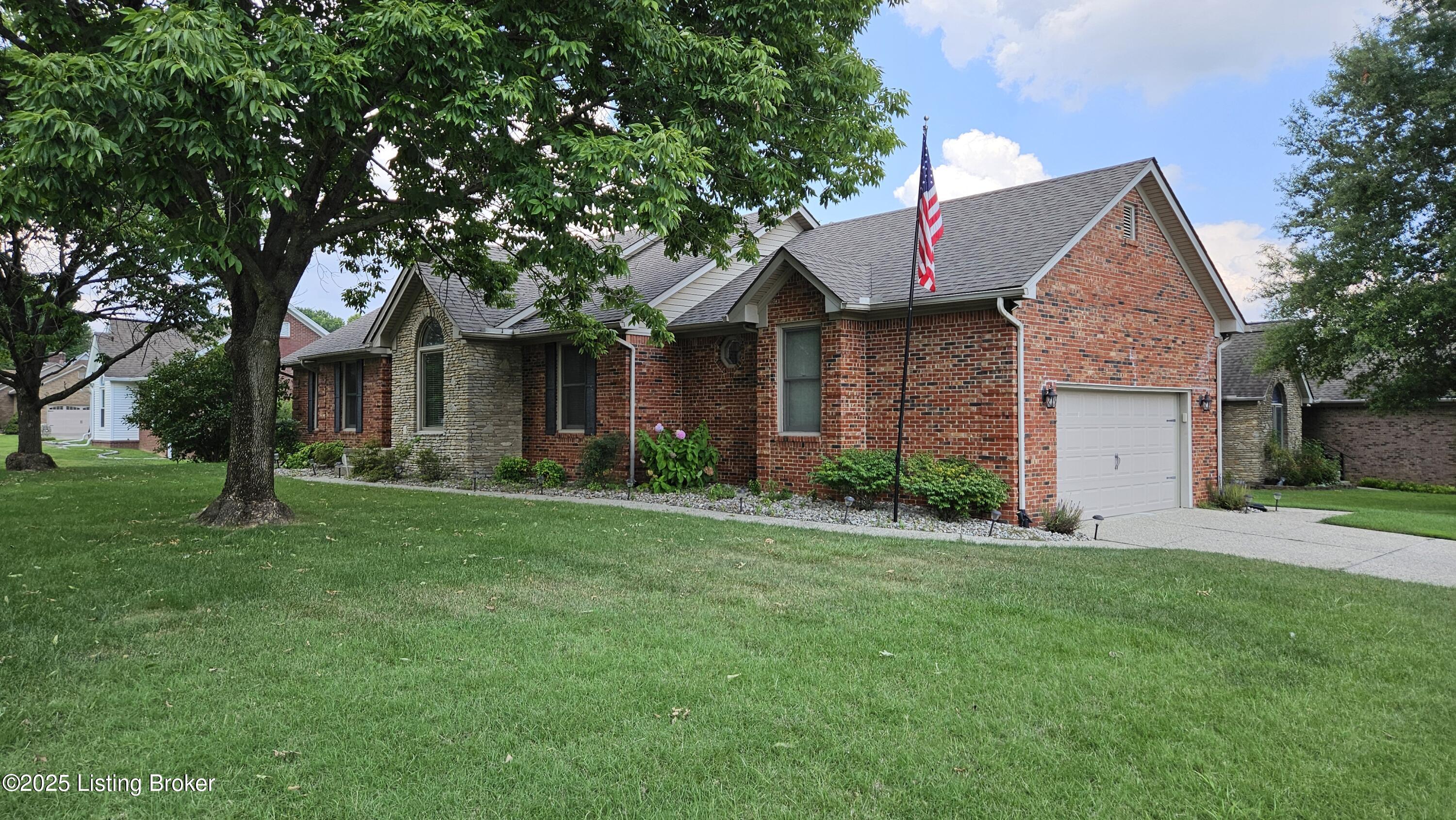 8113 Rome Beauty Way
