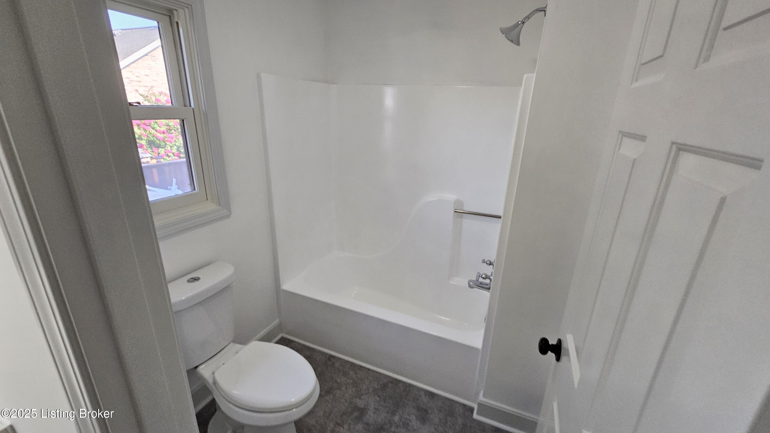 8113 Rome Beauty Way