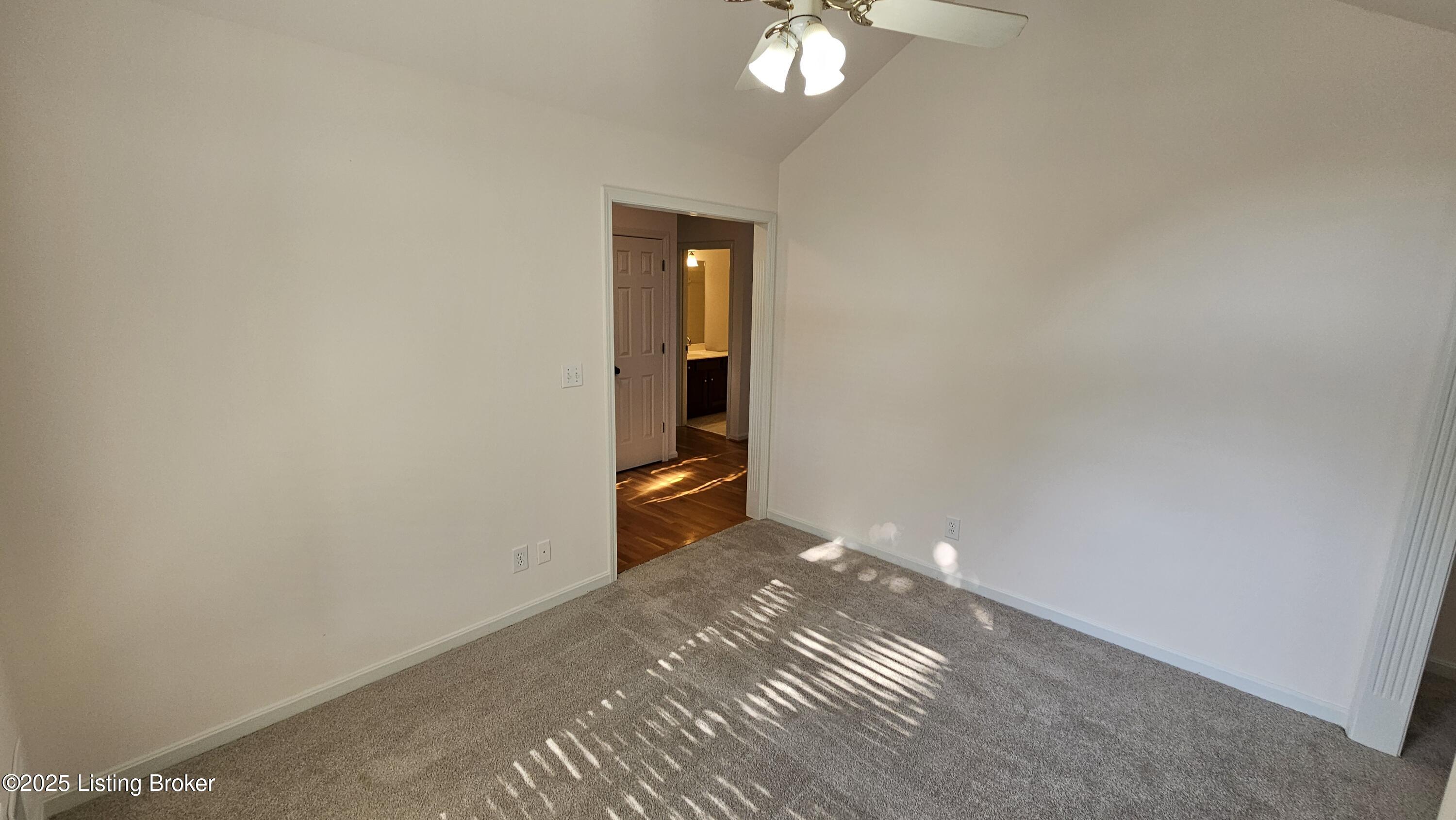 8113 Rome Beauty Way