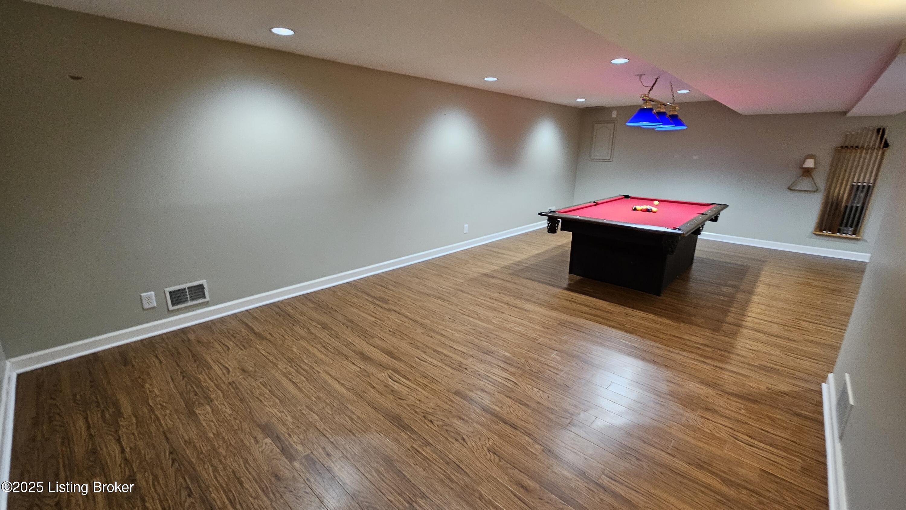 8113 Rome Beauty Way