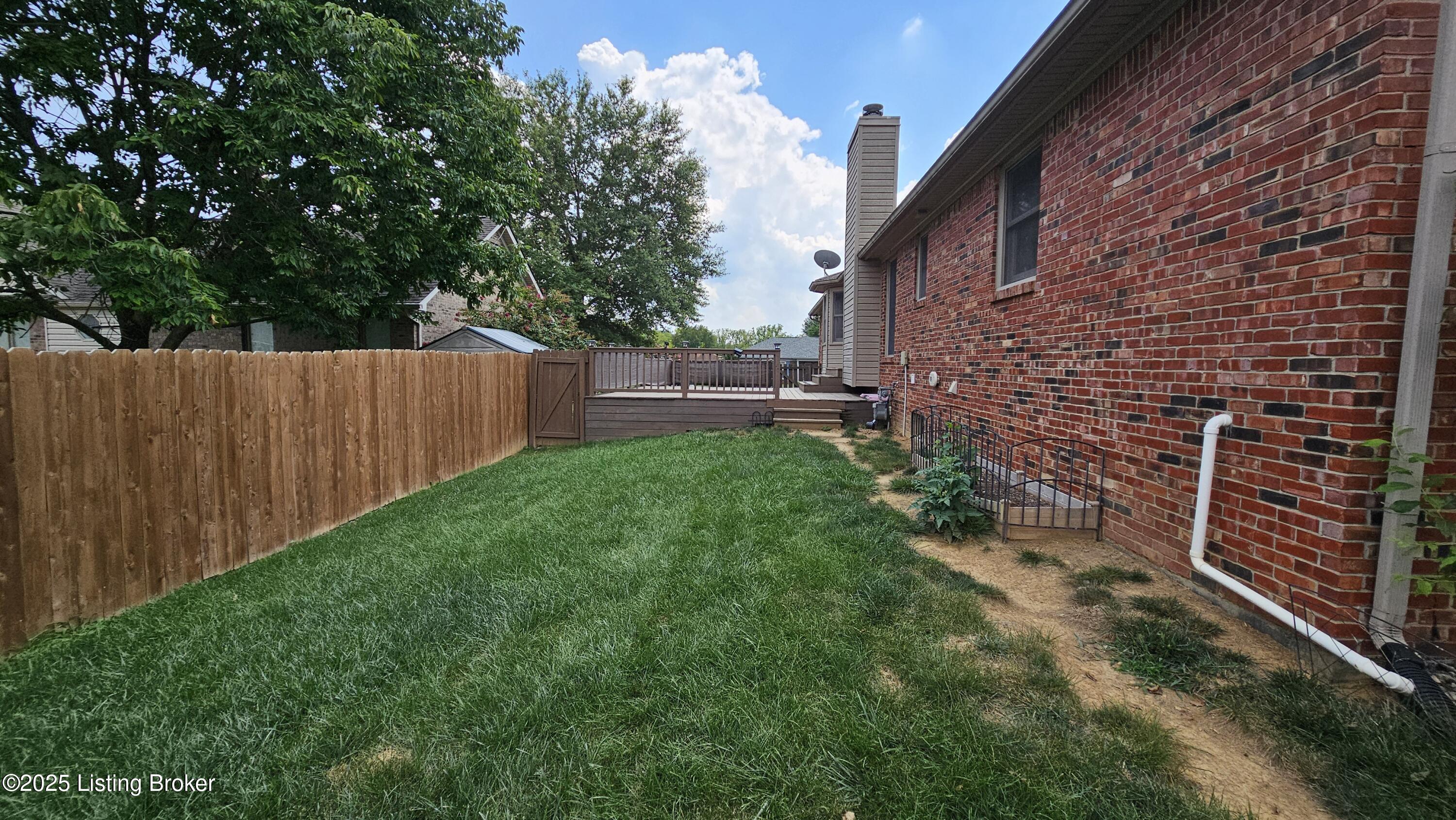 8113 Rome Beauty Way