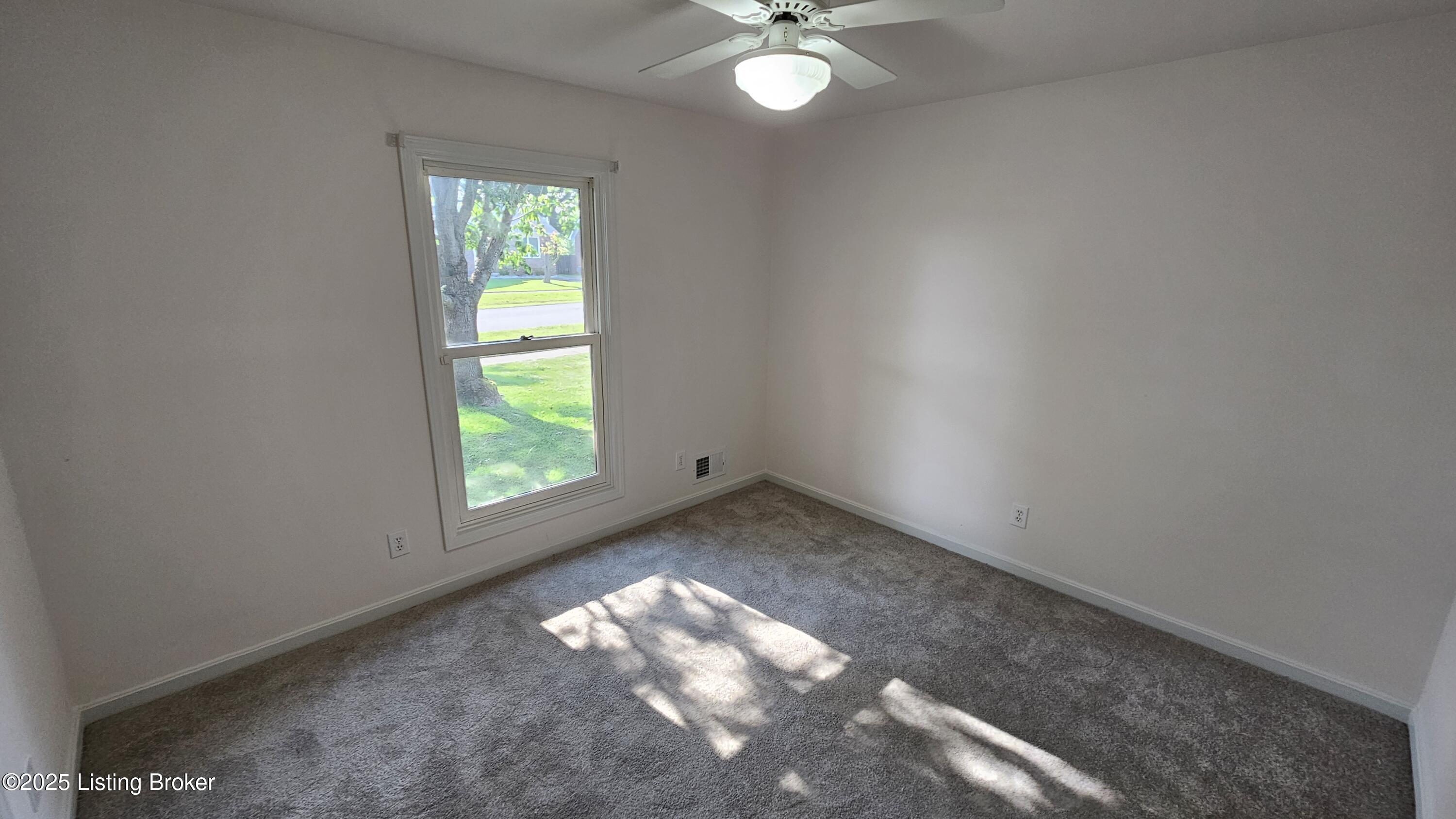 8113 Rome Beauty Way