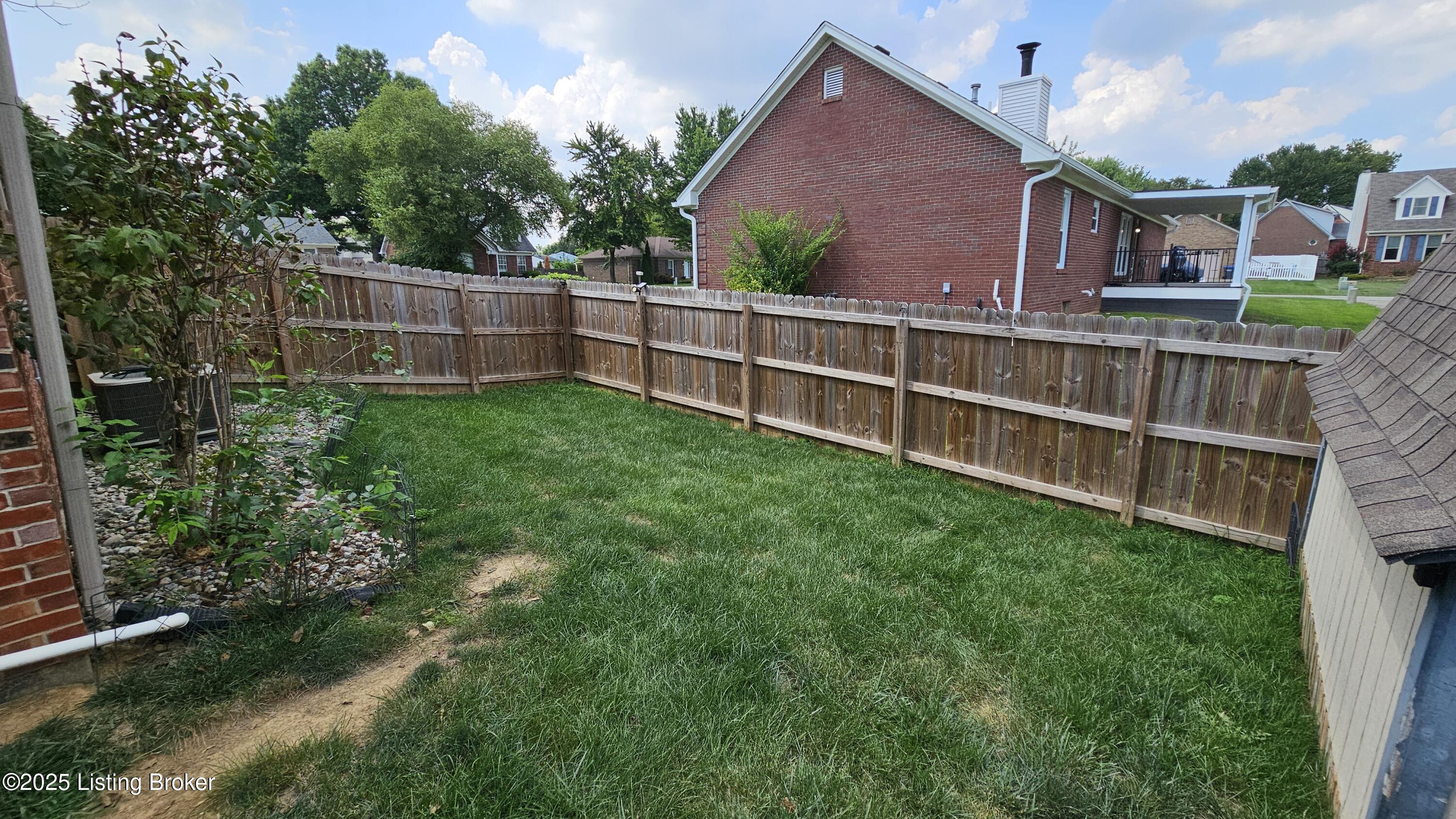 8113 Rome Beauty Way