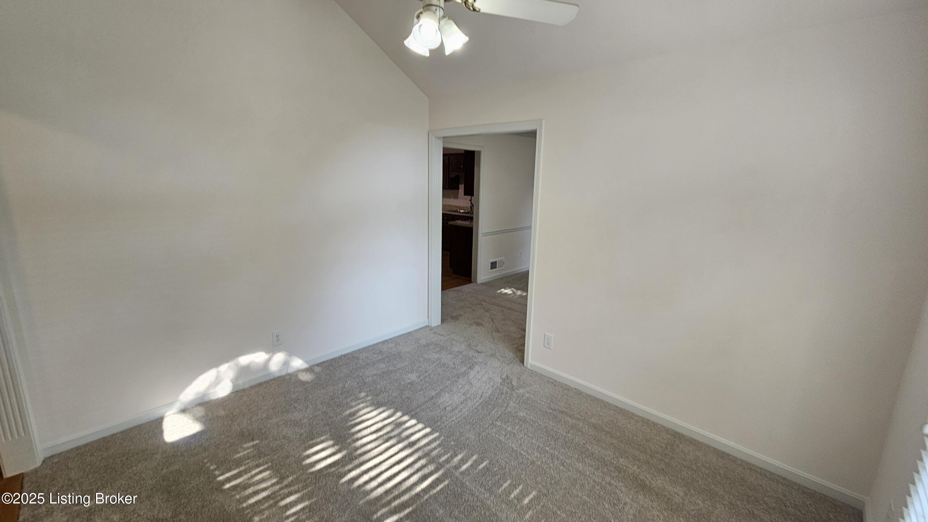 8113 Rome Beauty Way