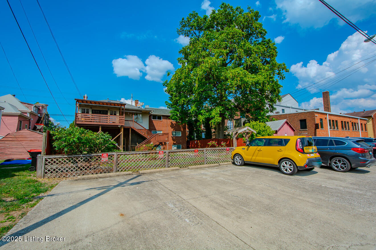 1856 Frankfort Ave 3